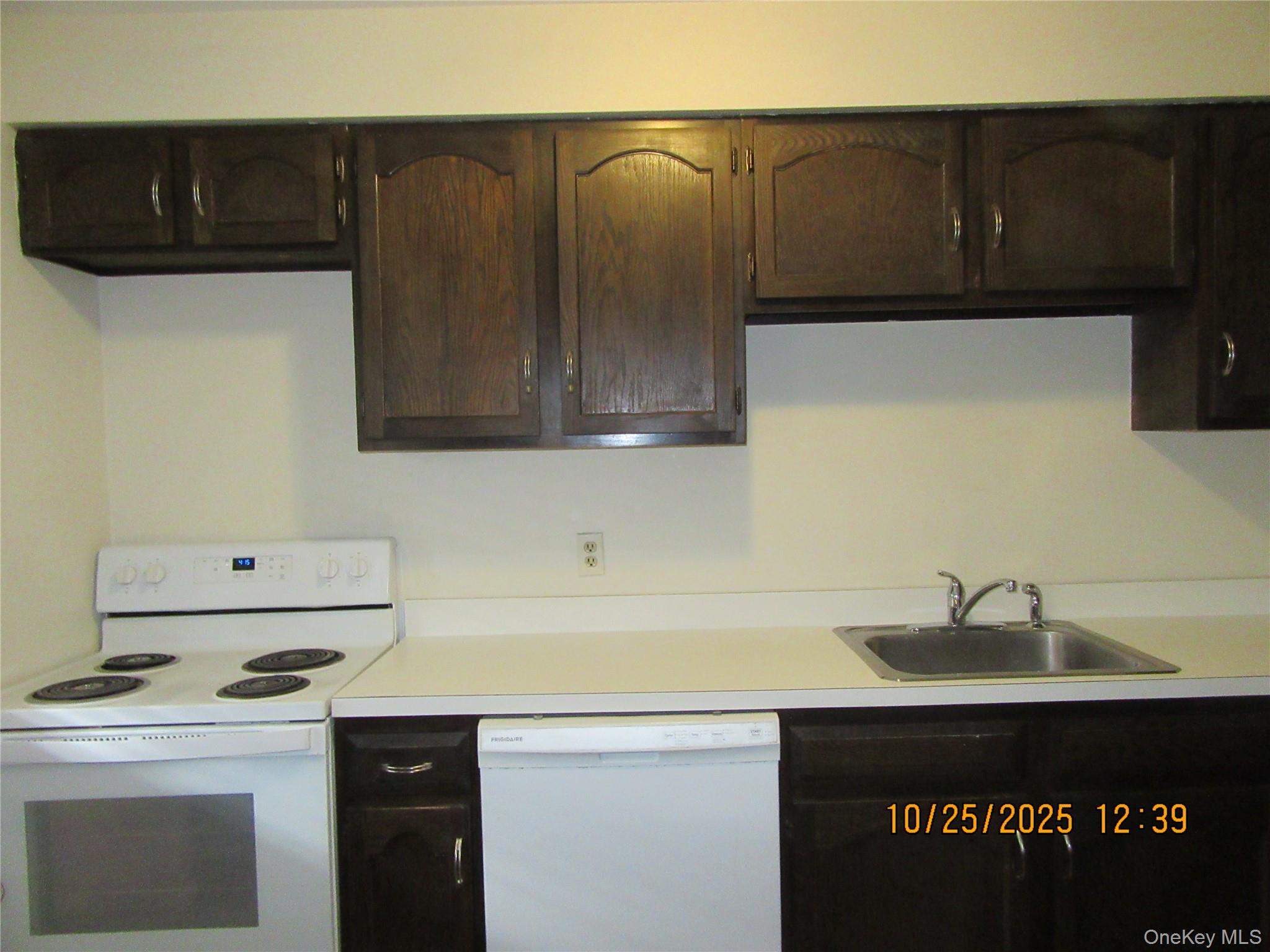 #4 photo, 41 Weathervane Drive, Washingtonville , NY 10992