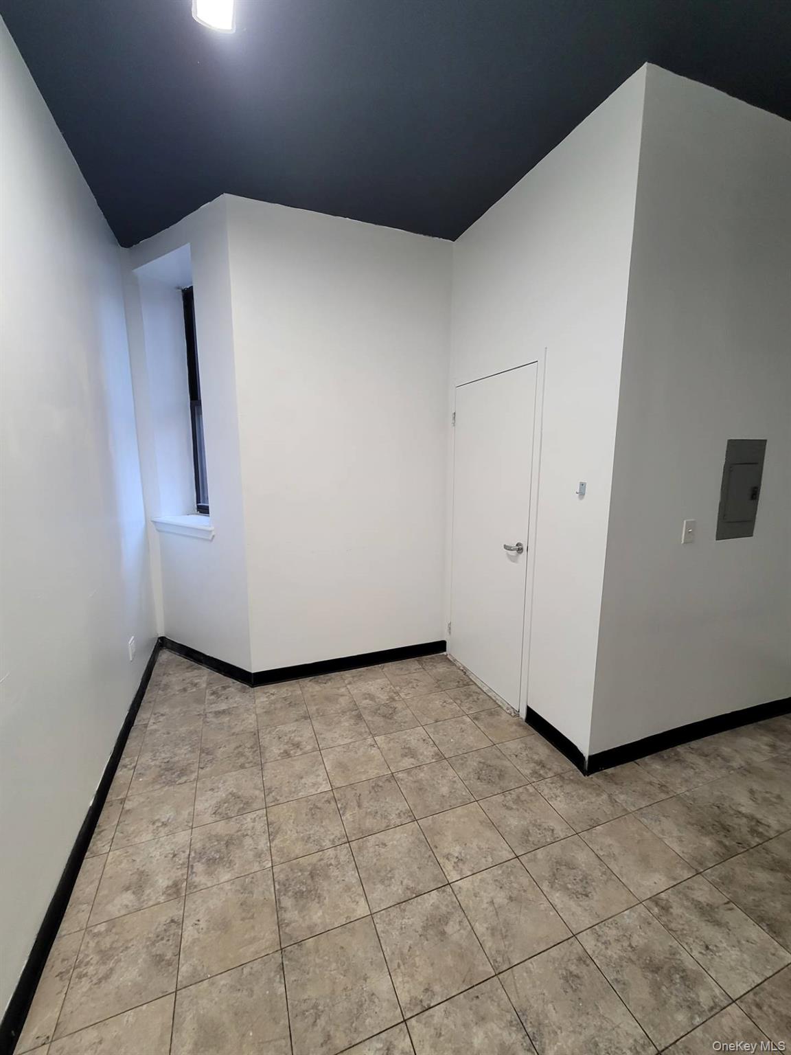 #3 photo, 537 Claremont Parkway, ブロンクス区 Bronx , NY 10457