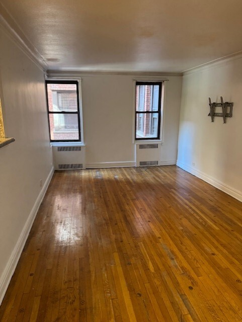 #5 photo, 3220 Ave H, Flatbush , NY 11210