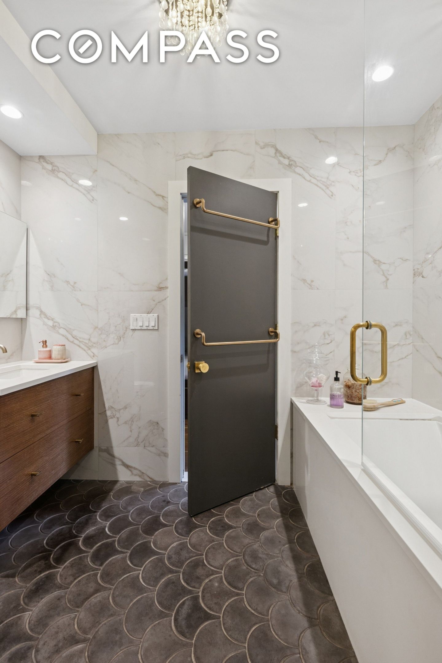 #11 photo, 125 Cabrini Boulevard, マンハッタン Hudson Heights , NY 10033