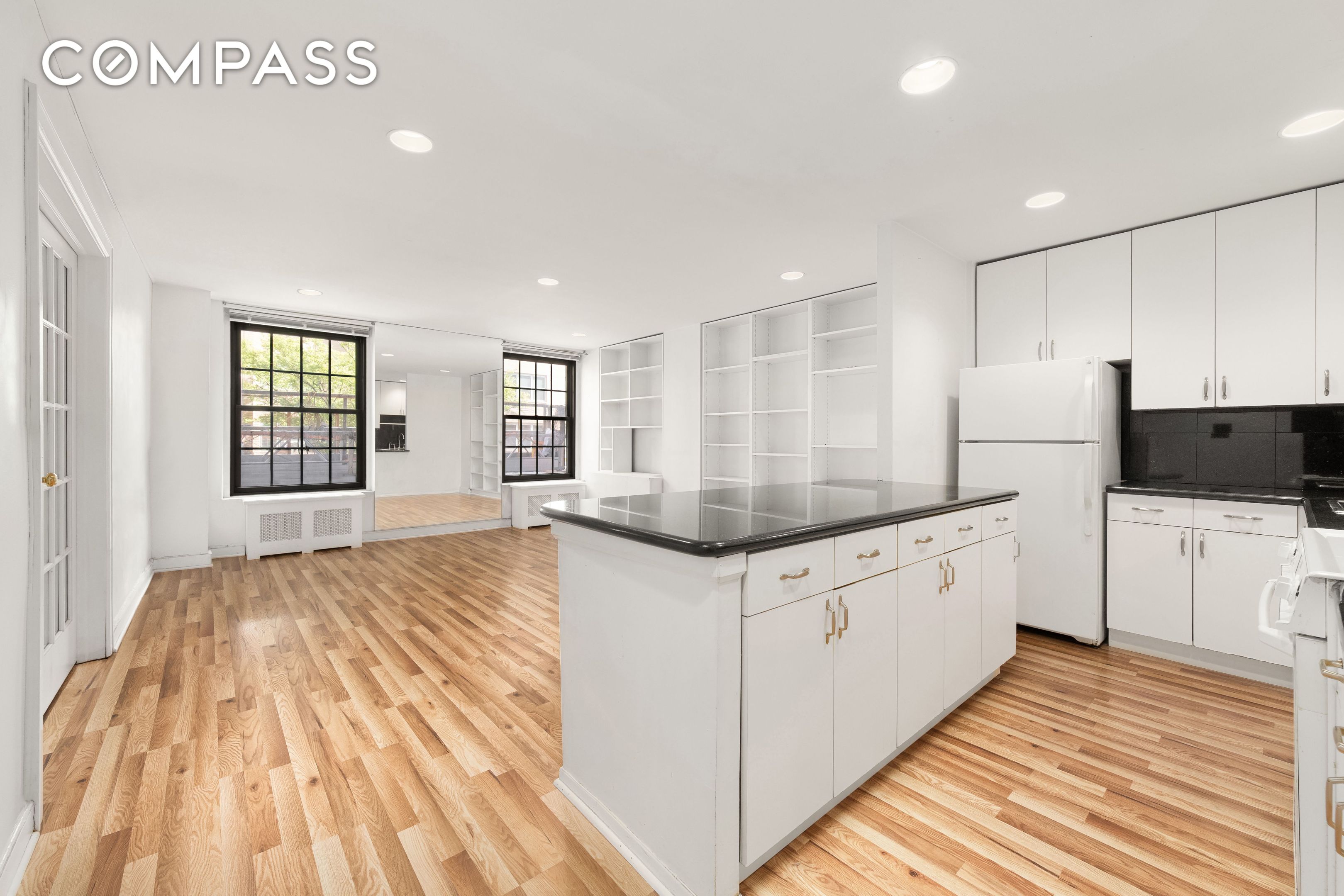 #1 photo, 1 5th Avenue, マンハッタン Greenwich Village , NY 10003