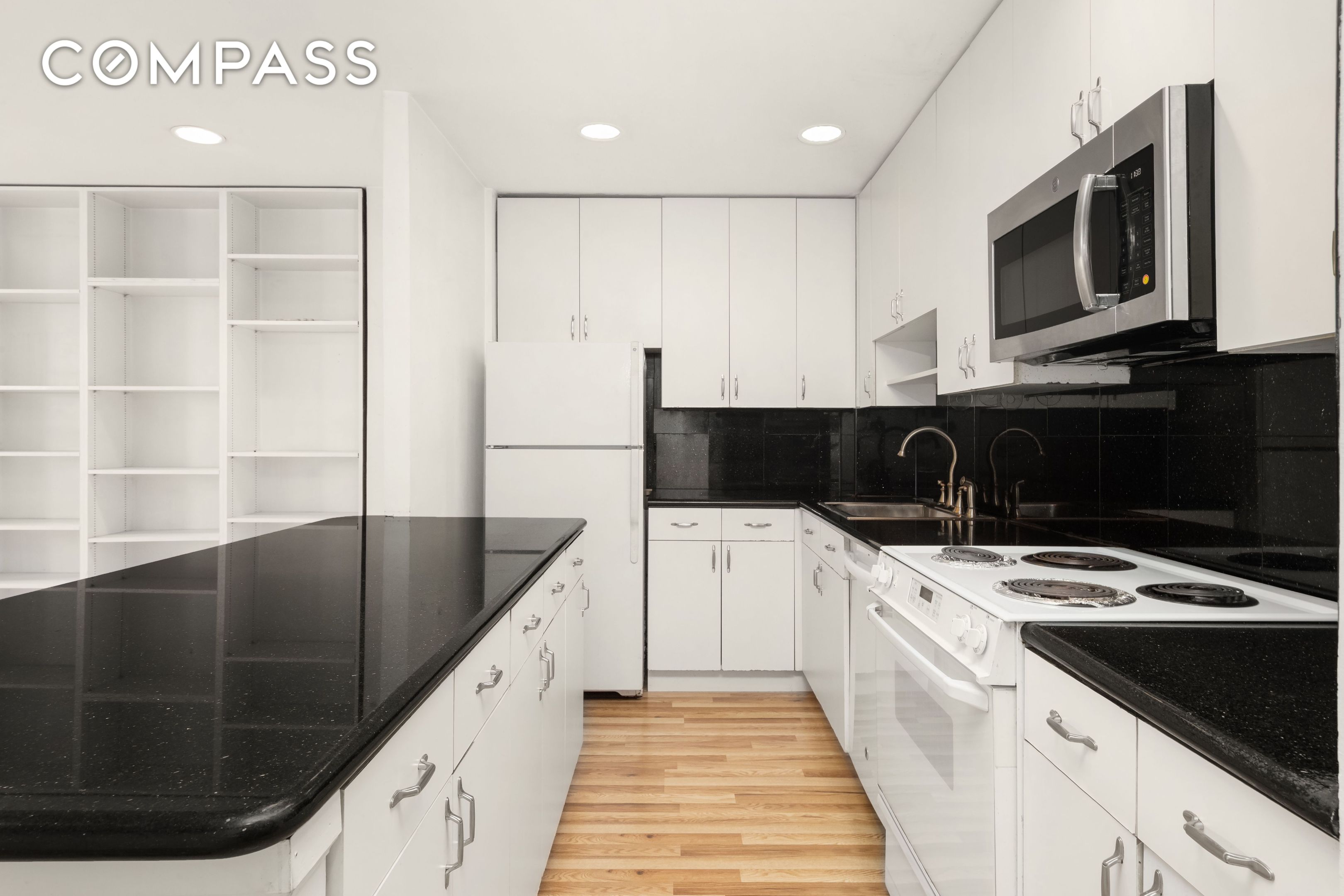 #3 photo, 1 5th Avenue, マンハッタン Greenwich Village , NY 10003