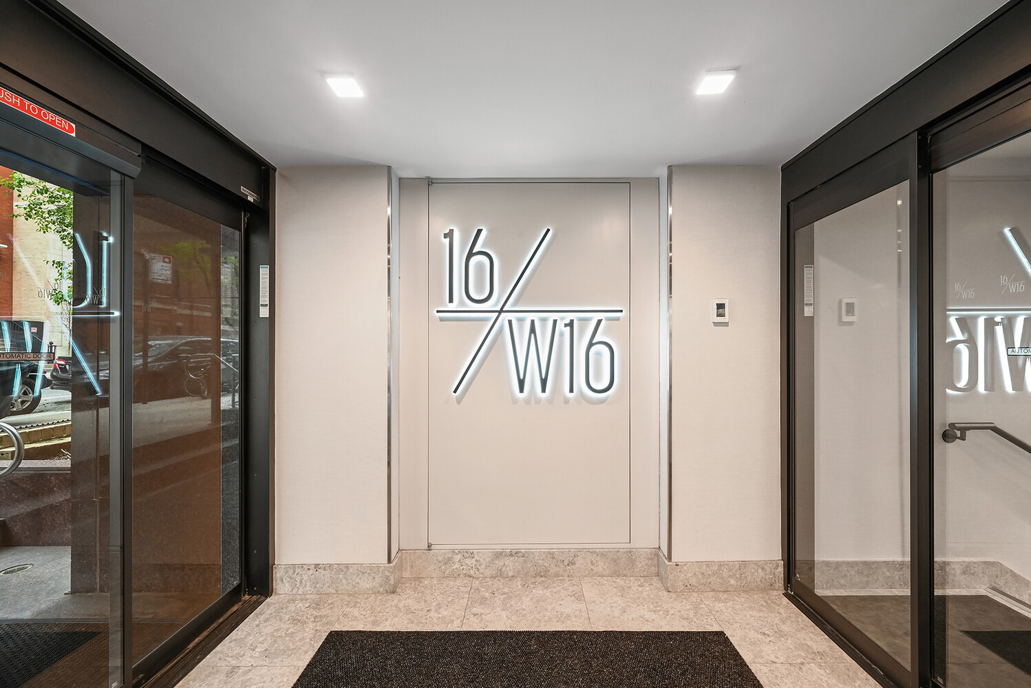 #9 photo, 16 W 16TH Street, Flatiron , NY 10011