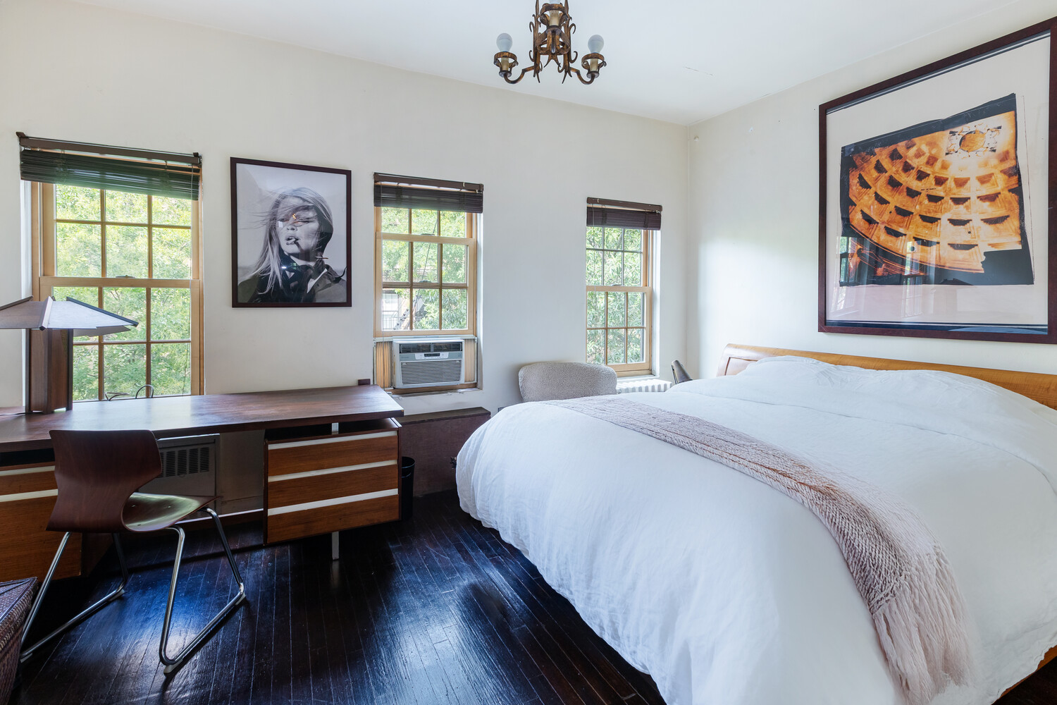 #5 photo, 312 W 19TH Street, Chelsea , NY 10011