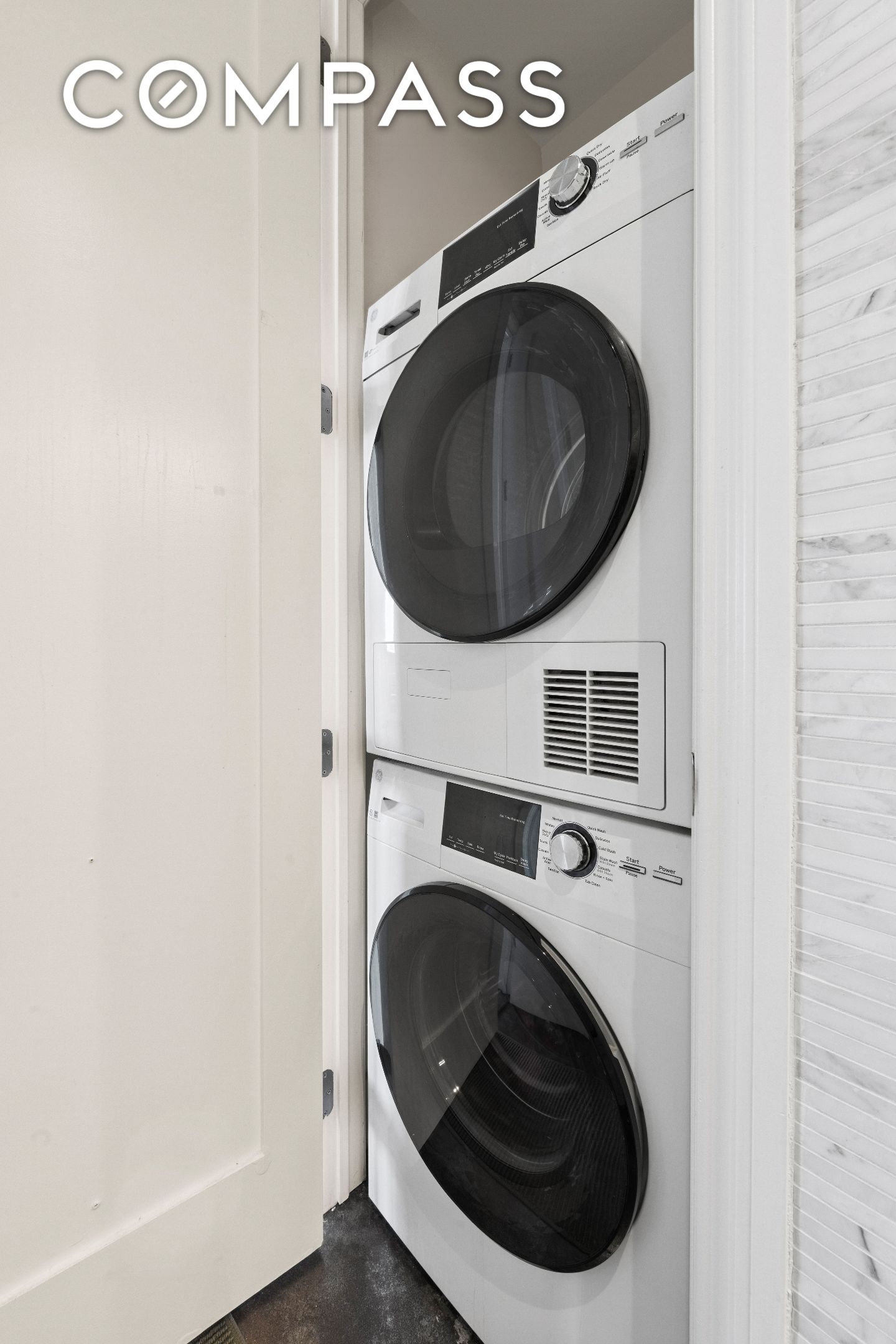 #7 photo, 44-15 Purves Street, クイーンズ区 Long Island City , NY 11101