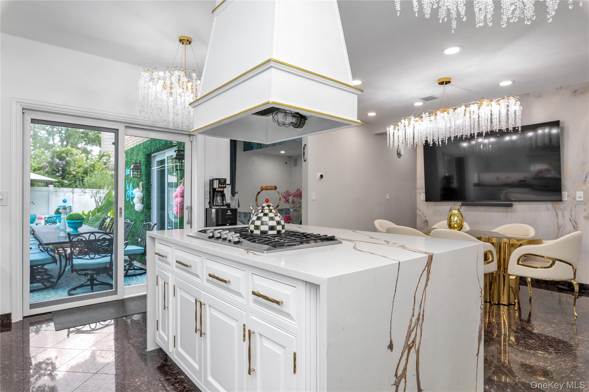 #12 photo, 27 Circle Drive, ナッソー郡 Roslyn Heights , NY 11577