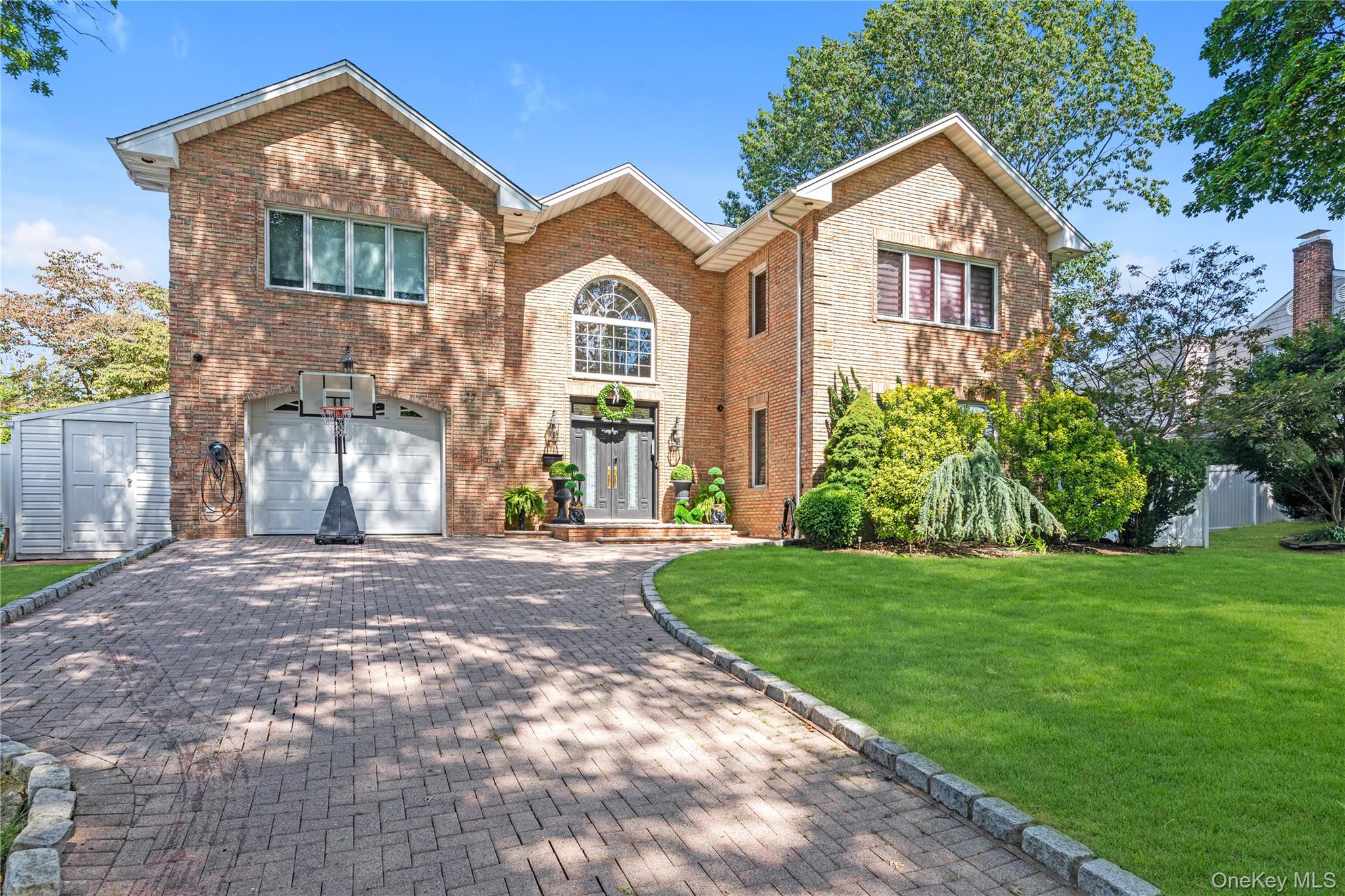 #2 photo, 27 Circle Drive, ナッソー郡 Roslyn Heights , NY 11577