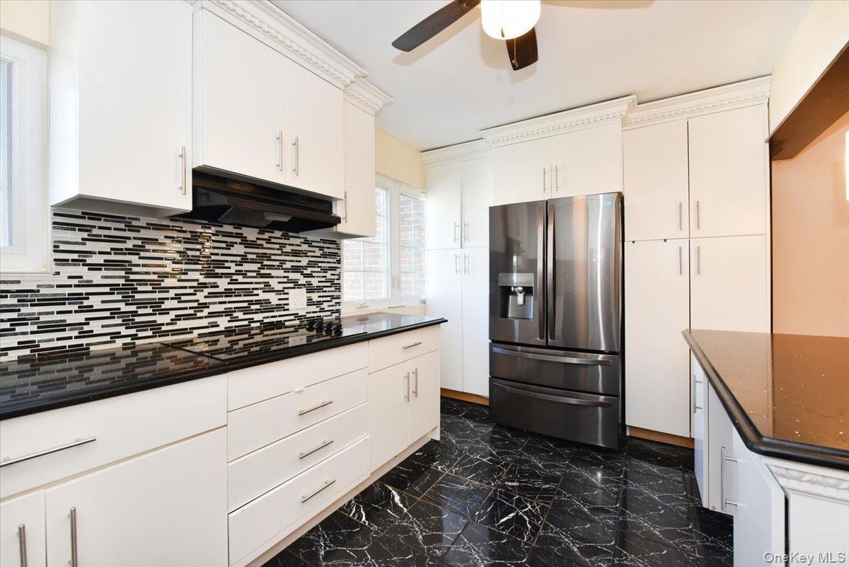 #19 photo, 15315 79th Avenue, Kew Garden Hills , NY 11367