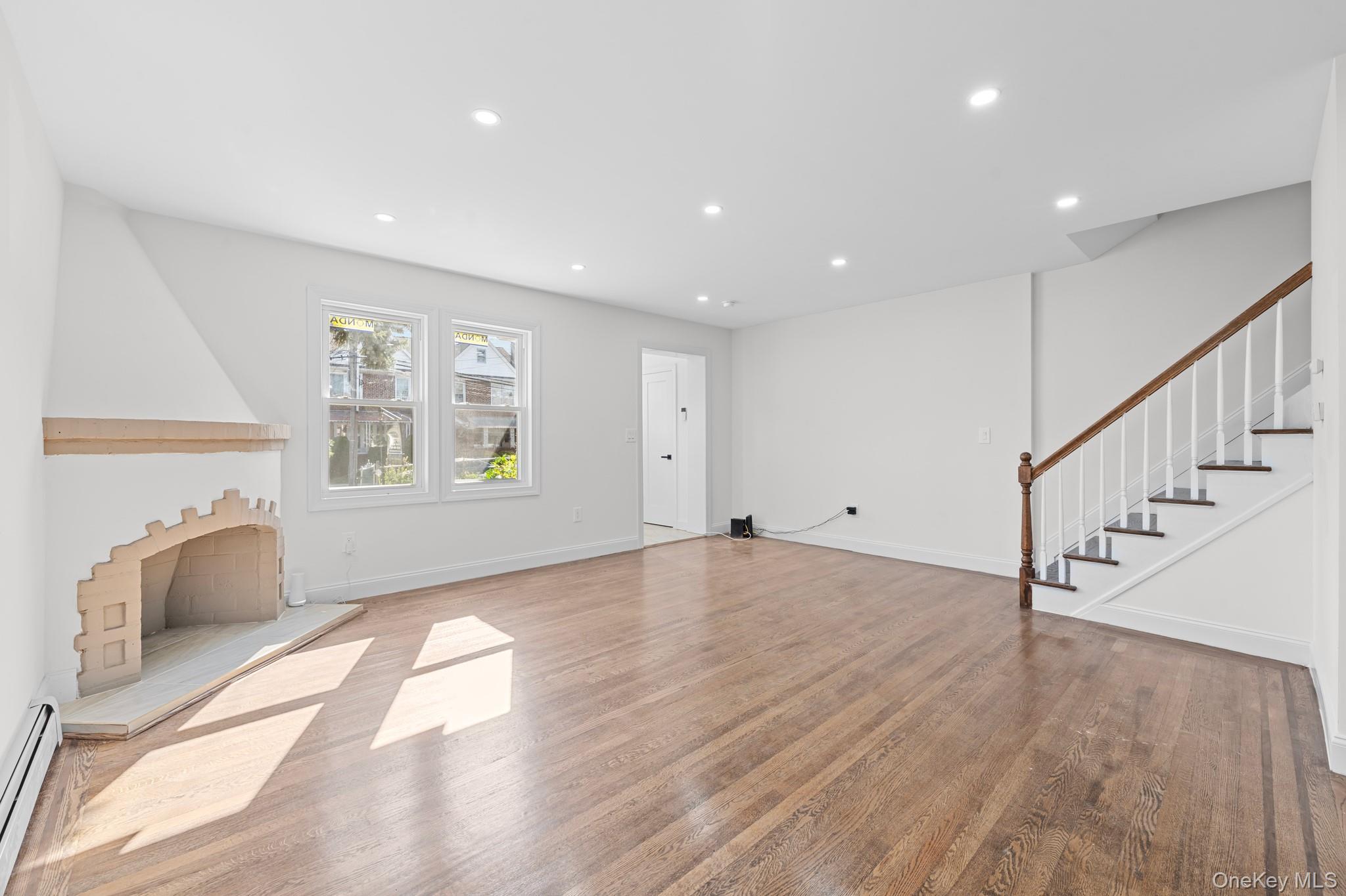 #6 photo, 11616 217th Street, クイーンズ区 Cambria Heights , NY 11411