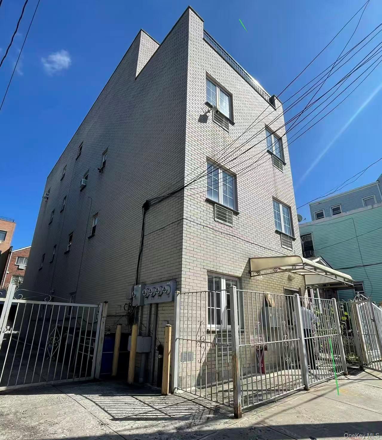 #4 photo, 41-59 70th Street, クイーンズ区 Woodside , NY 11377