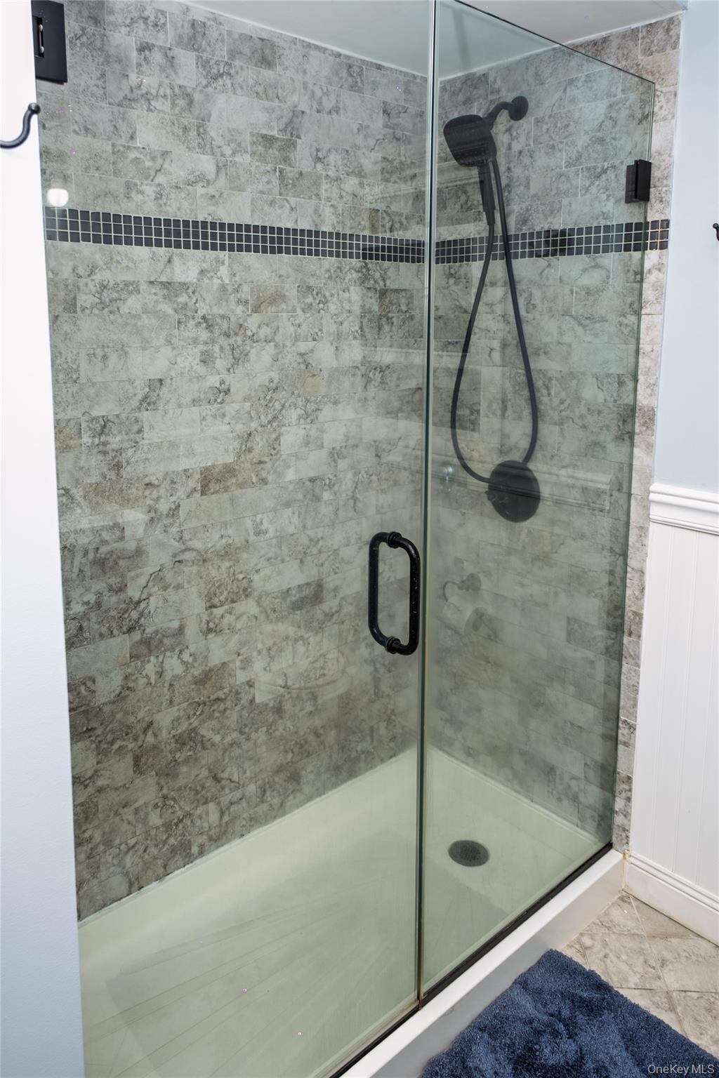 #13 photo, 217 Elton Road, Stewart Manor , NY 11530