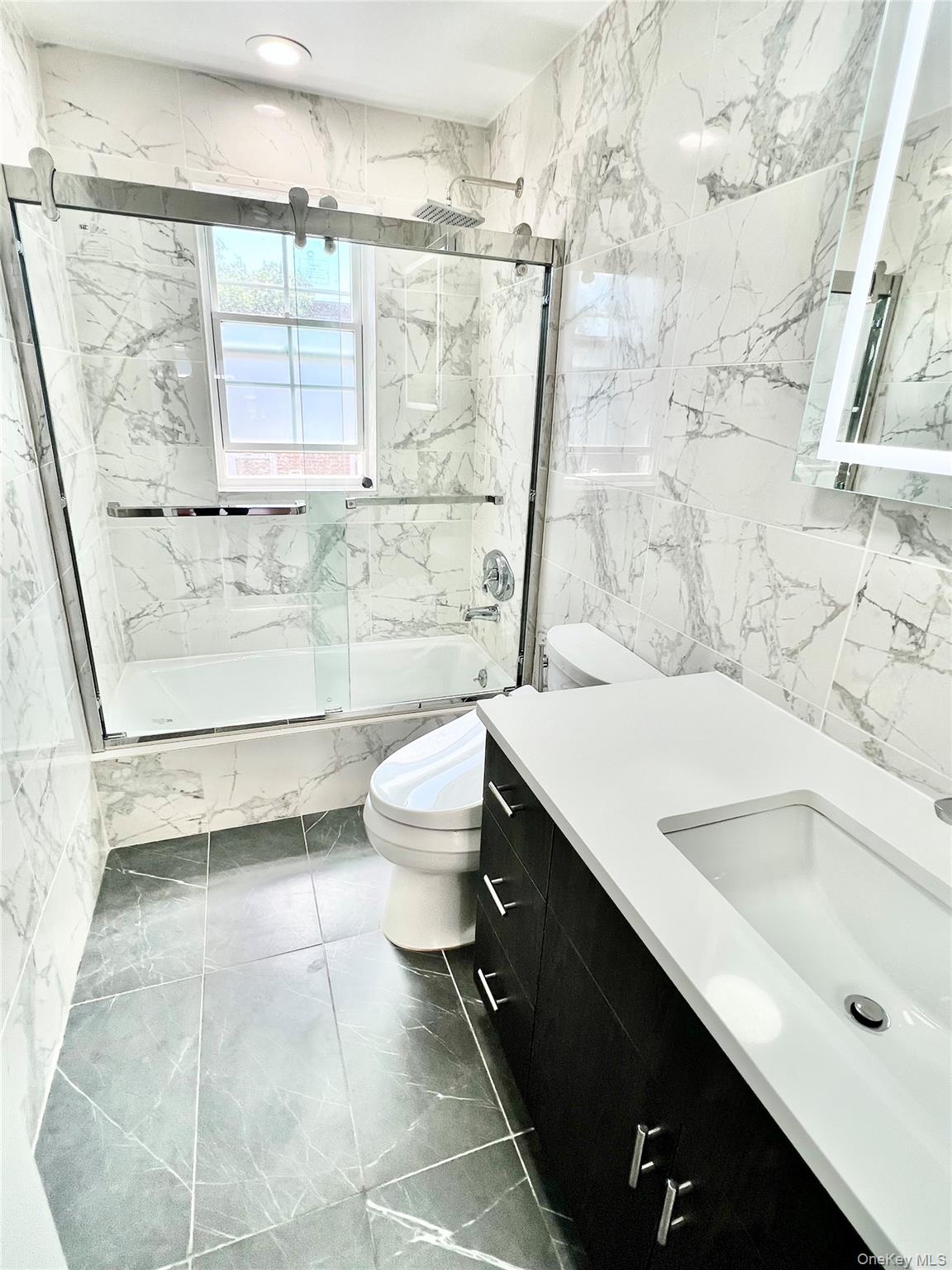 #12 photo, 4228 214th Place, クイーンズ区 Bayside , NY 11361