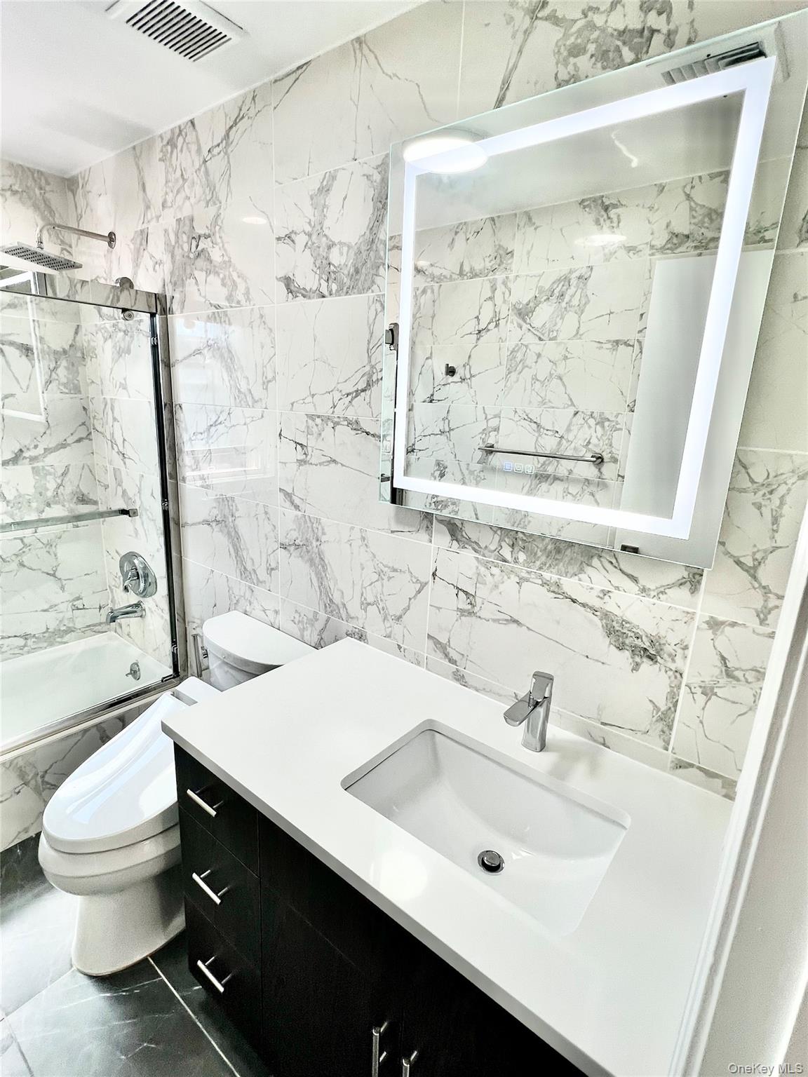 #13 photo, 4228 214th Place, クイーンズ区 Bayside , NY 11361