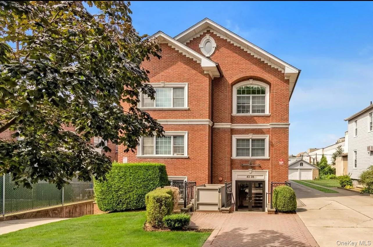 #2 photo, 4228 214th Place, クイーンズ区 Bayside , NY 11361