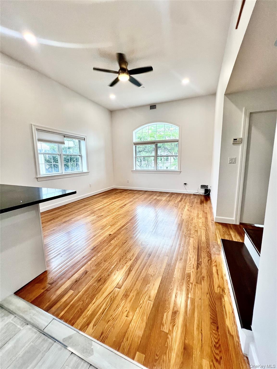 #5 photo, 4228 214th Place, クイーンズ区 Bayside , NY 11361