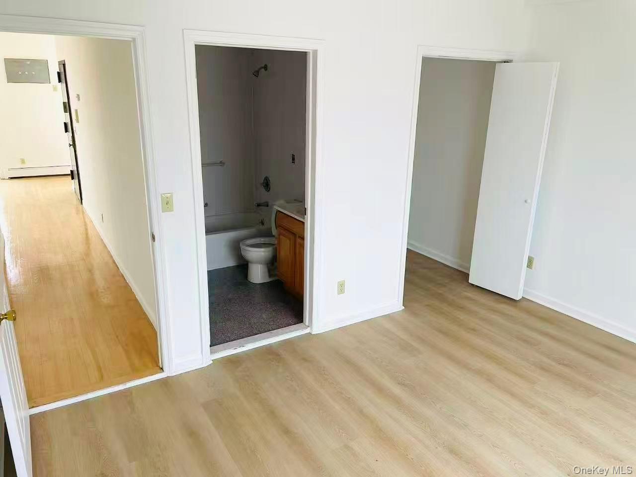 #7 photo, 100-05 37 AVENUE, Corona , NY 11368