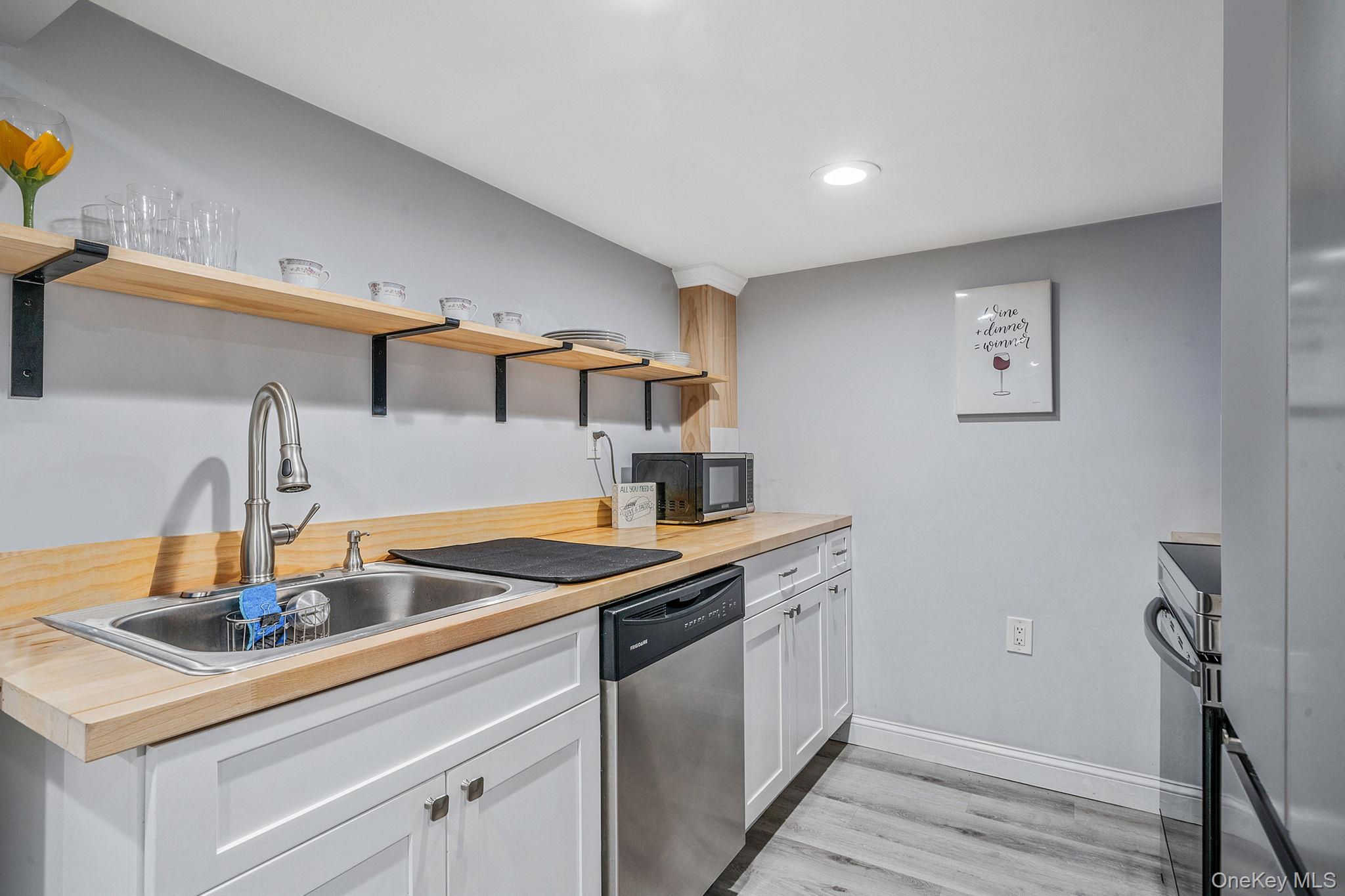 #10 photo, 10 Community Road, サフォーク郡 Coram , NY 11727