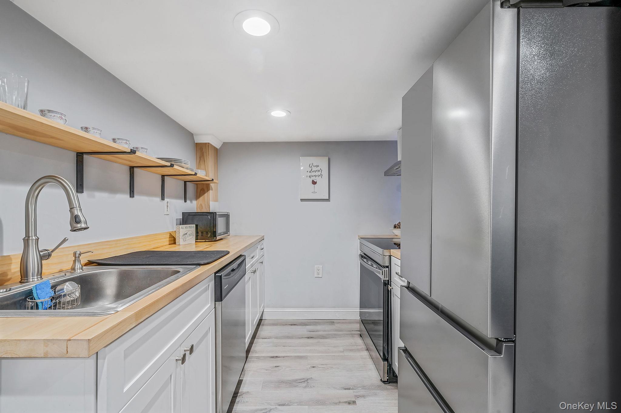 #9 photo, 10 Community Road, サフォーク郡 Coram , NY 11727