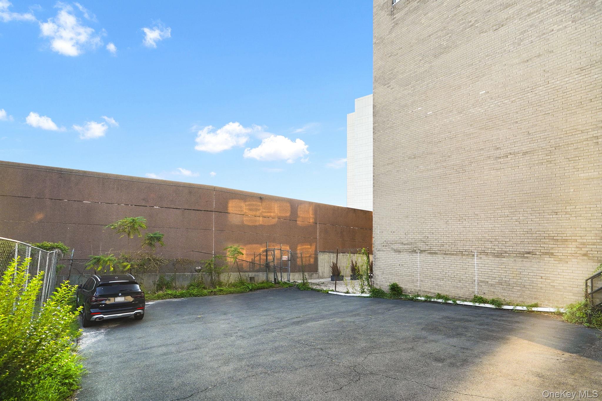 #10 photo, 158 Grand Street, White Plains , NY 10601