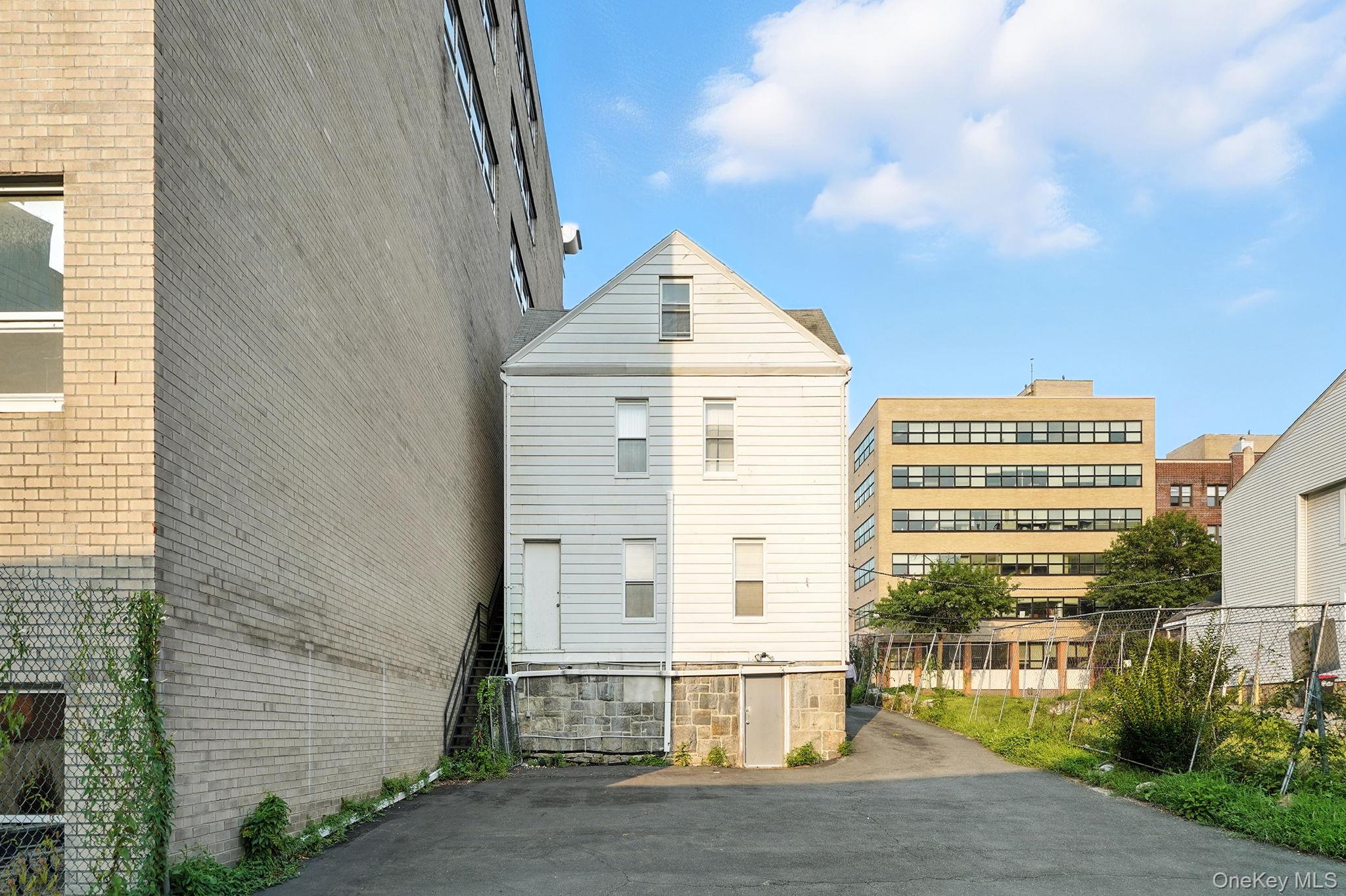 #9 photo, 158 Grand Street, White Plains , NY 10601