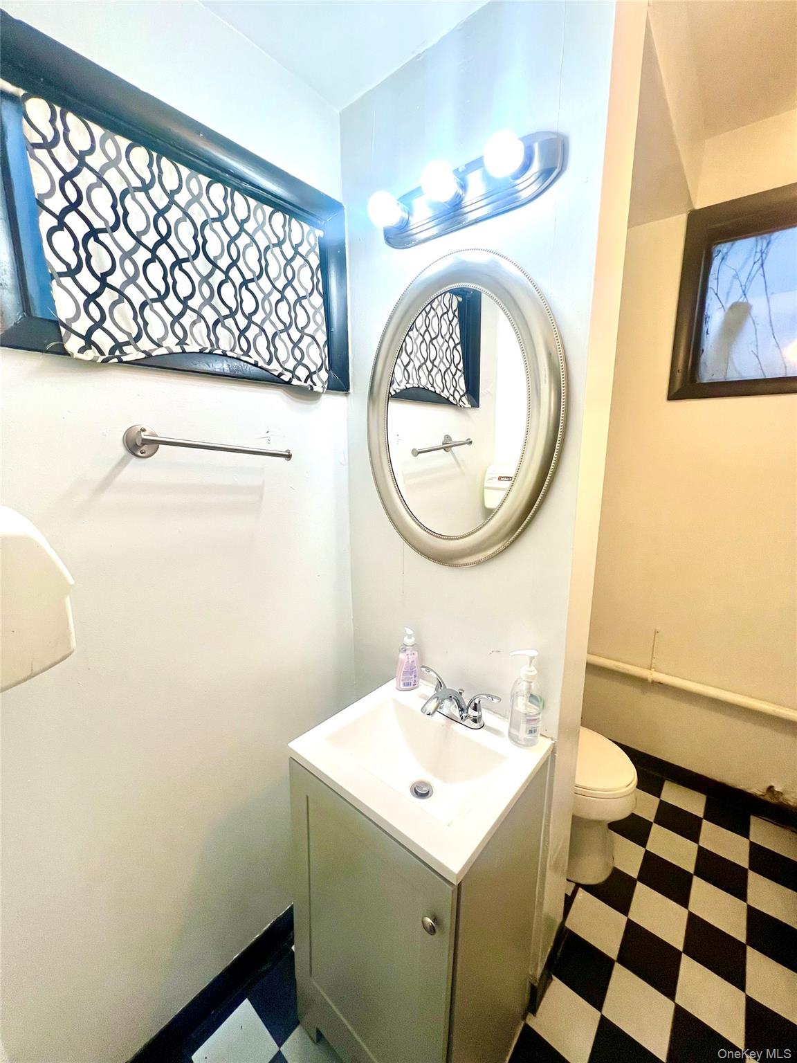 #11 photo, 108 Prospect Avenue, Middletown , NY 10940