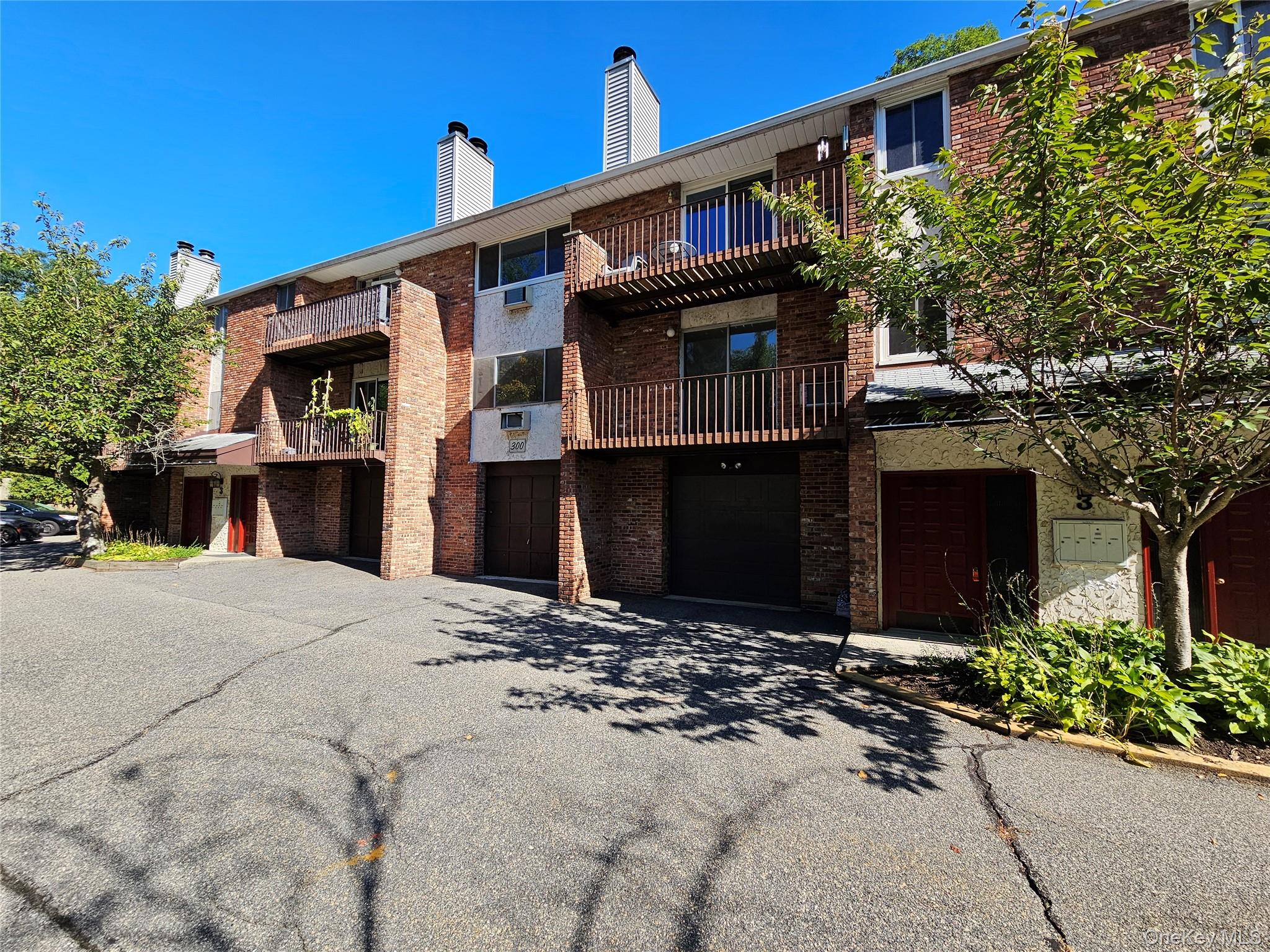 #1 photo, 306 Old Mill Road, 纽约州 Southfields , NY 10975