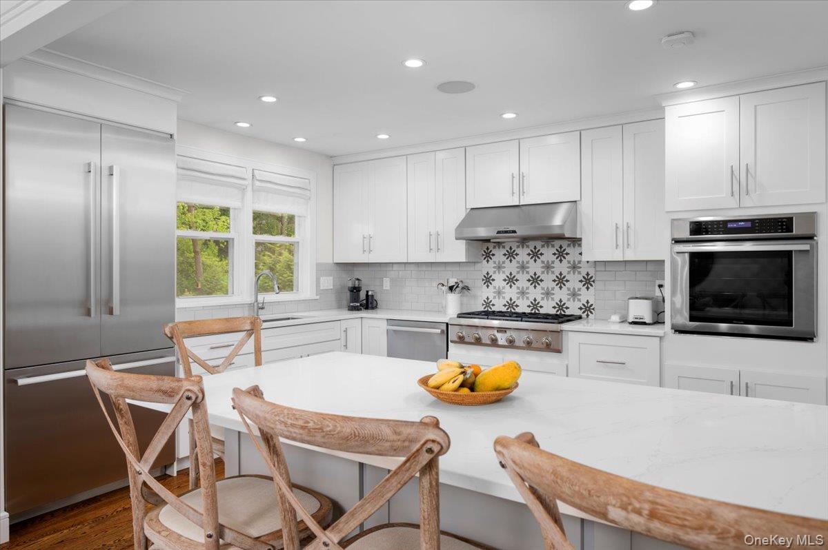 #13 photo, 33 Temple Street, Harrison , NY 10528