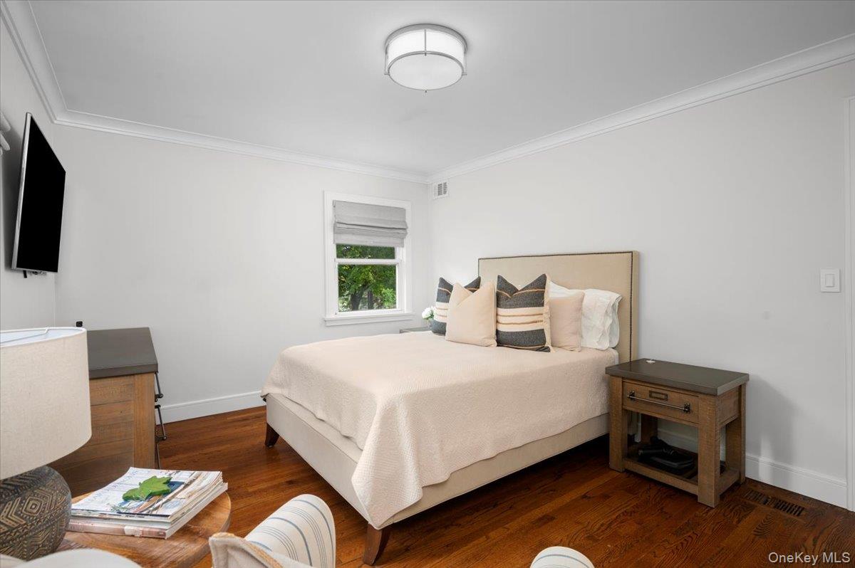 #19 photo, 33 Temple Street, Harrison , NY 10528