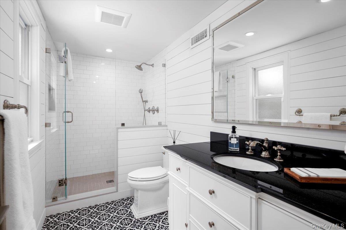 #7 photo, 33 Temple Street, Harrison , NY 10528