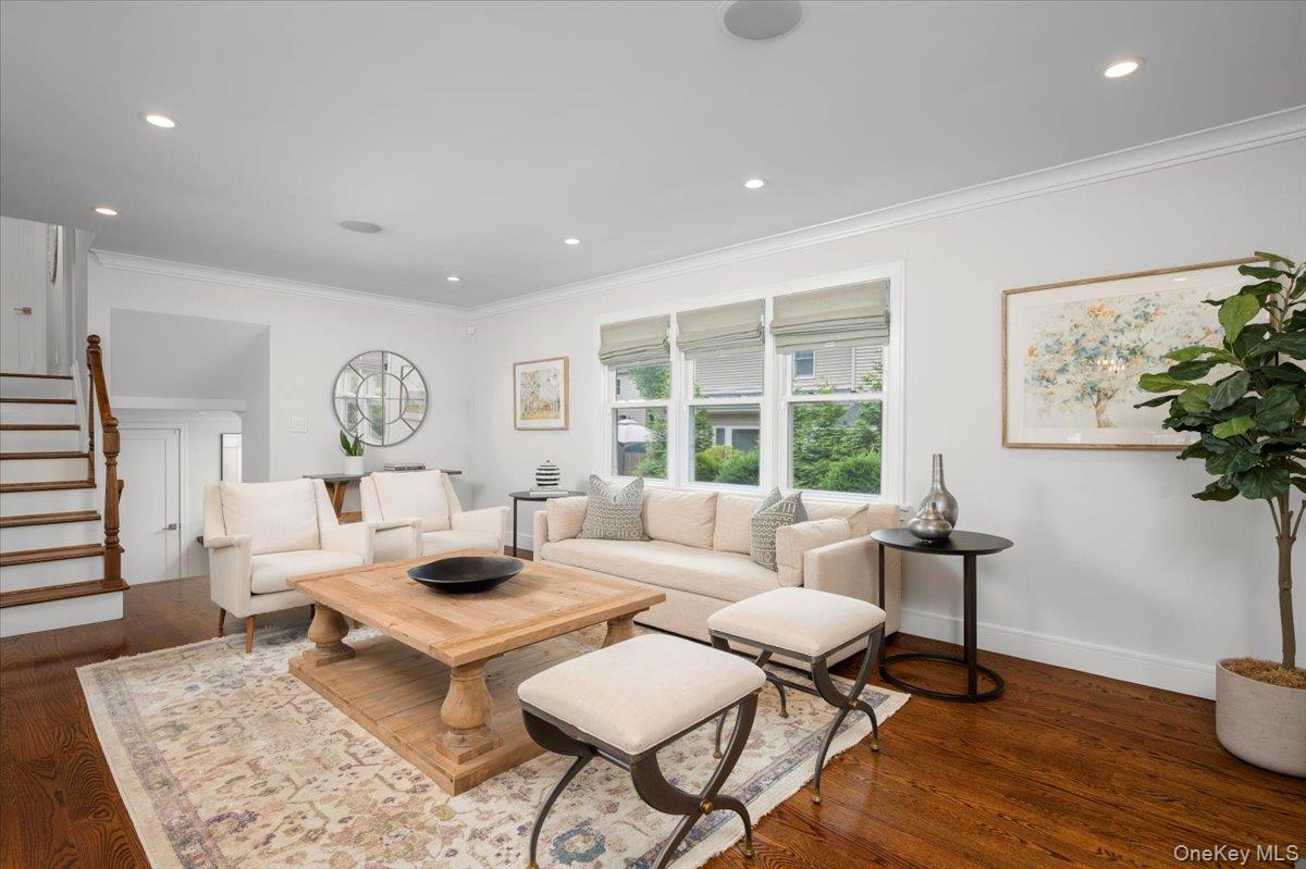 #9 photo, 33 Temple Street, Harrison , NY 10528