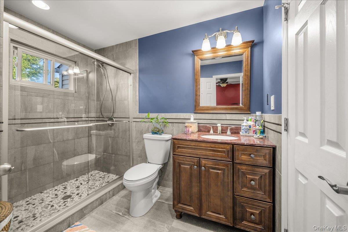 #12 photo, 211 Washington Avenue, Brentwood , NY 11717