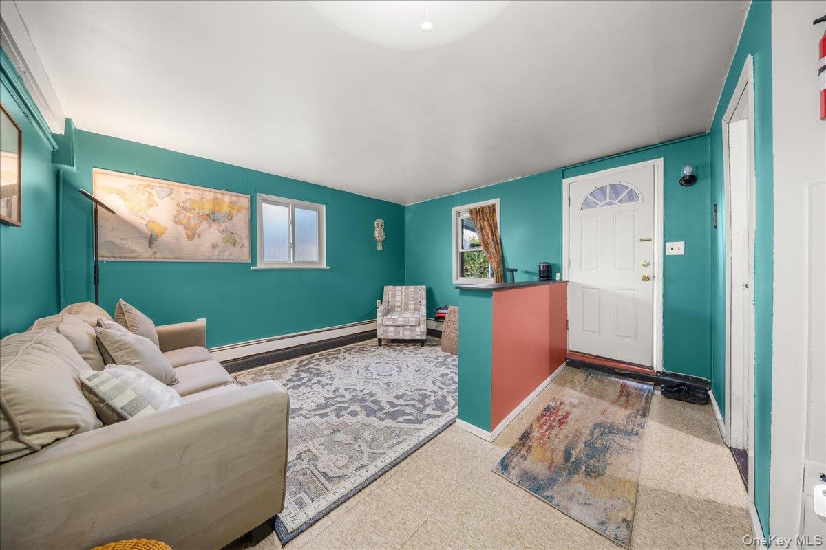 #19 photo, 211 Washington Avenue, Brentwood , NY 11717