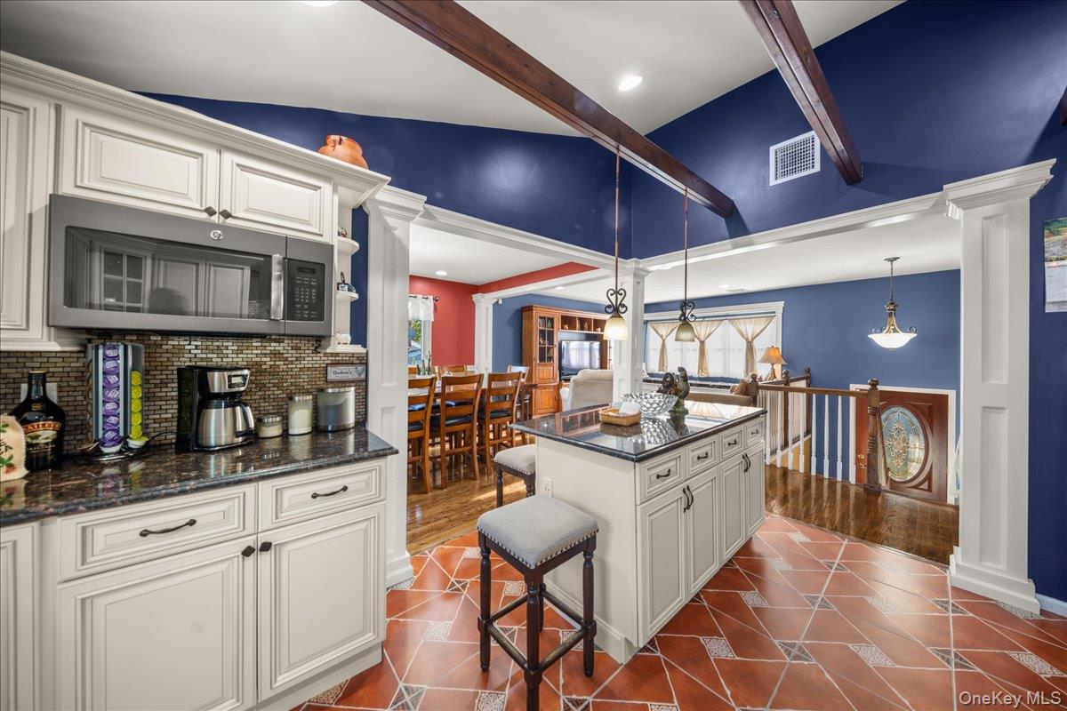 #6 photo, 211 Washington Avenue, Brentwood , NY 11717