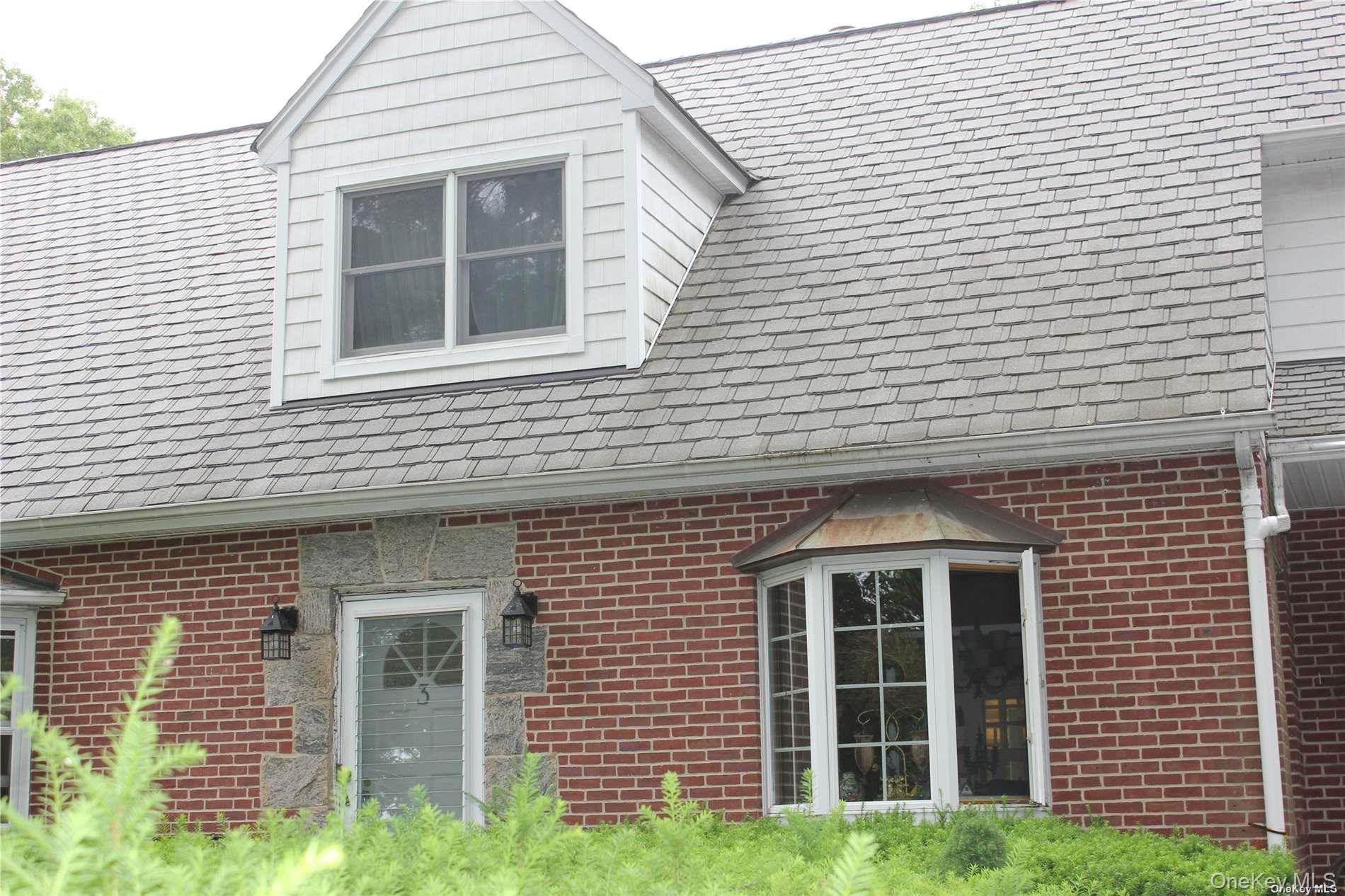 #1 photo, 3 Meadowbrook Drive, サフォーク郡 Huntington Station , NY 11746