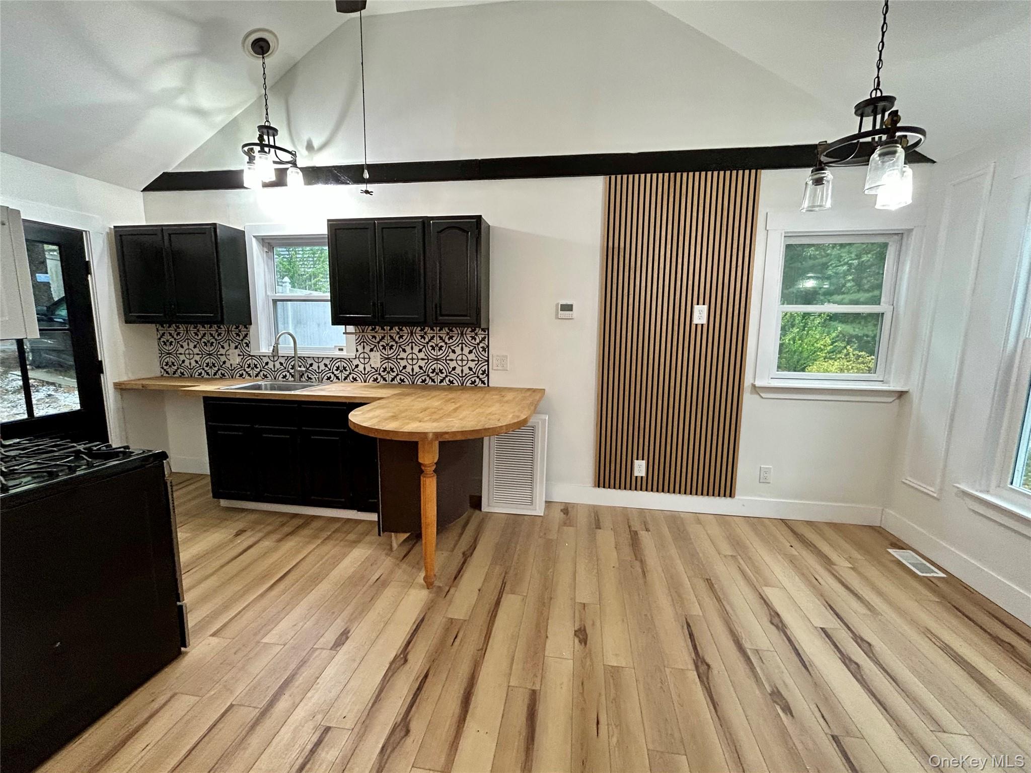 #6 photo, 765 Meadow Road, Smithtown , NY 11787