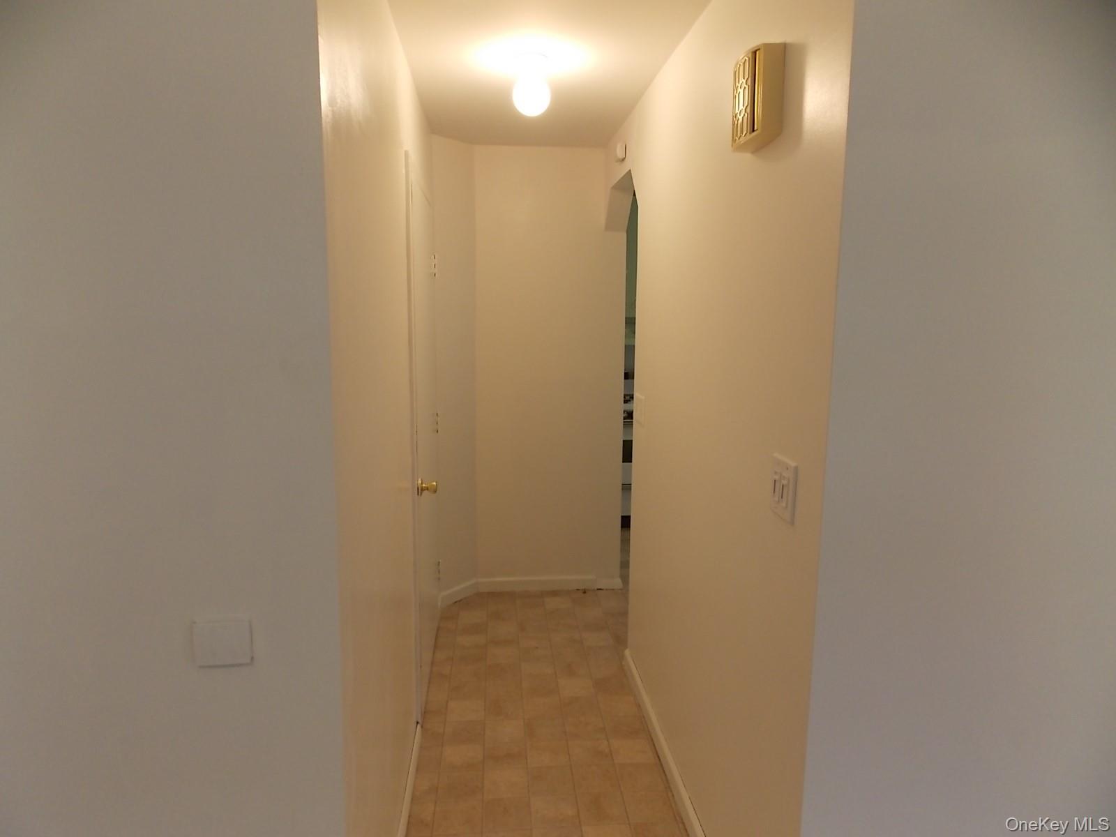 #7 photo, 111 Lakeside Trail, サフォーク郡 Ridge , NY 11961