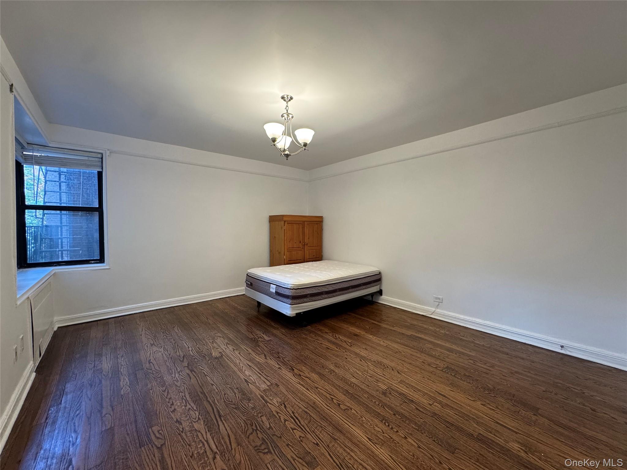 #11 photo, 69-10 Yellowstone blvd, クイーンズ区 Forest Hills , NY 11375