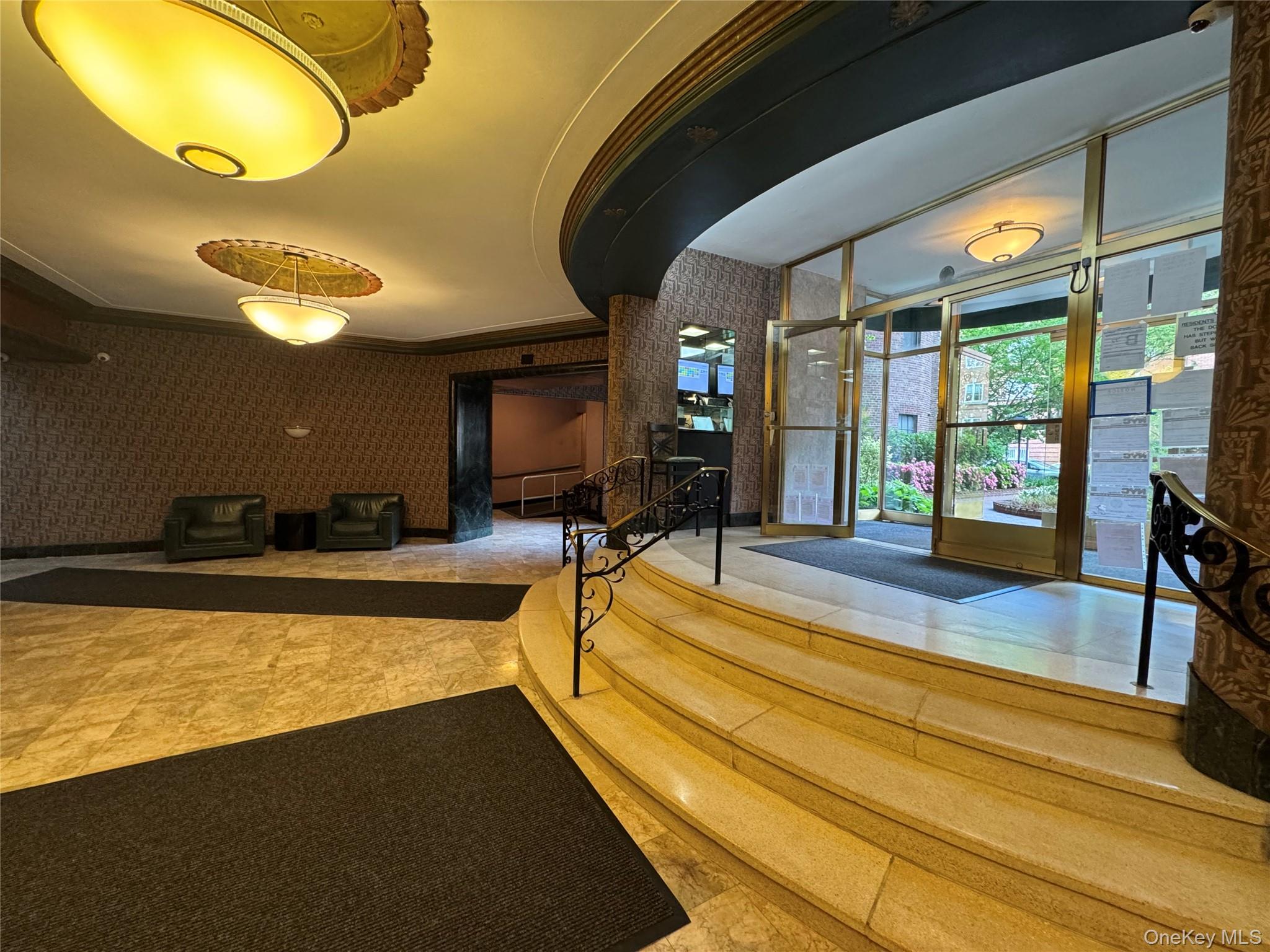 #16 photo, 69-10 Yellowstone blvd, クイーンズ区 Forest Hills , NY 11375