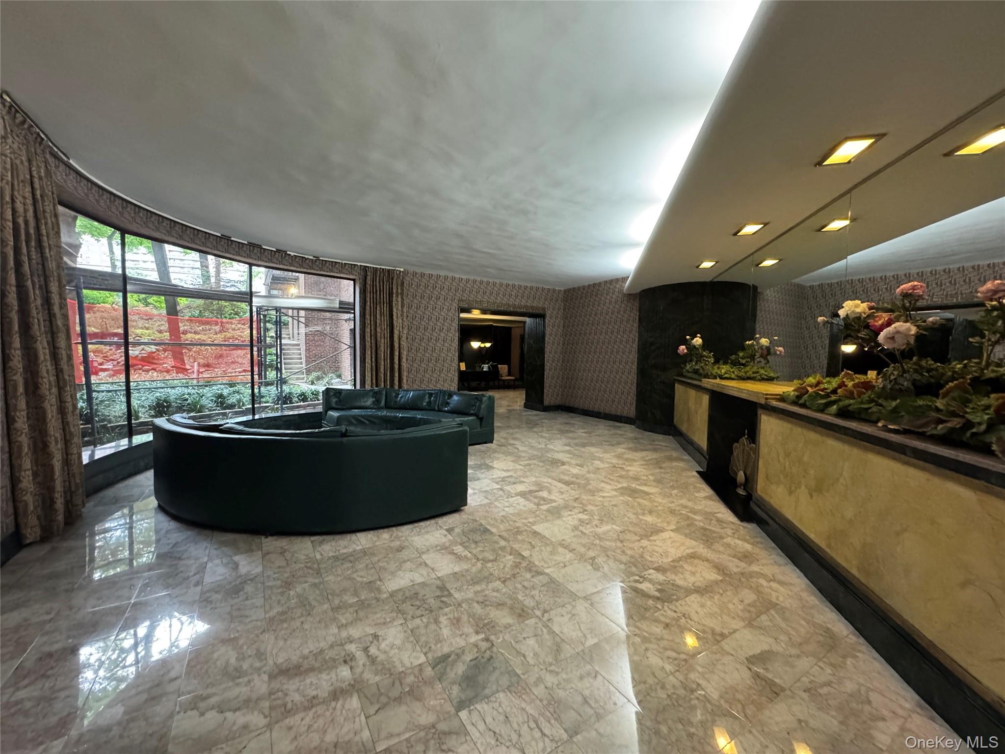 #18 photo, 69-10 Yellowstone blvd, クイーンズ区 Forest Hills , NY 11375