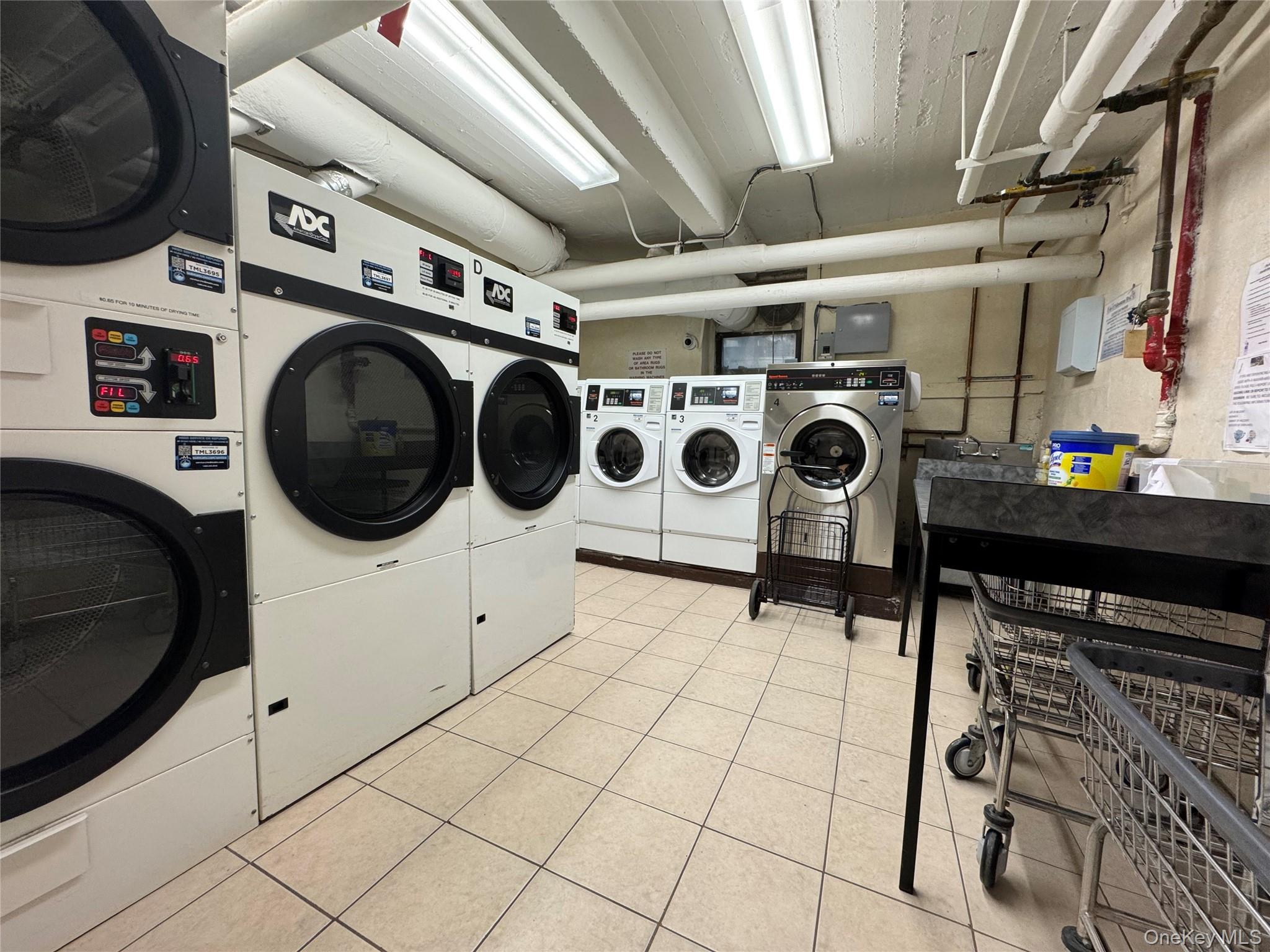 #19 photo, 69-10 Yellowstone blvd, クイーンズ区 Forest Hills , NY 11375