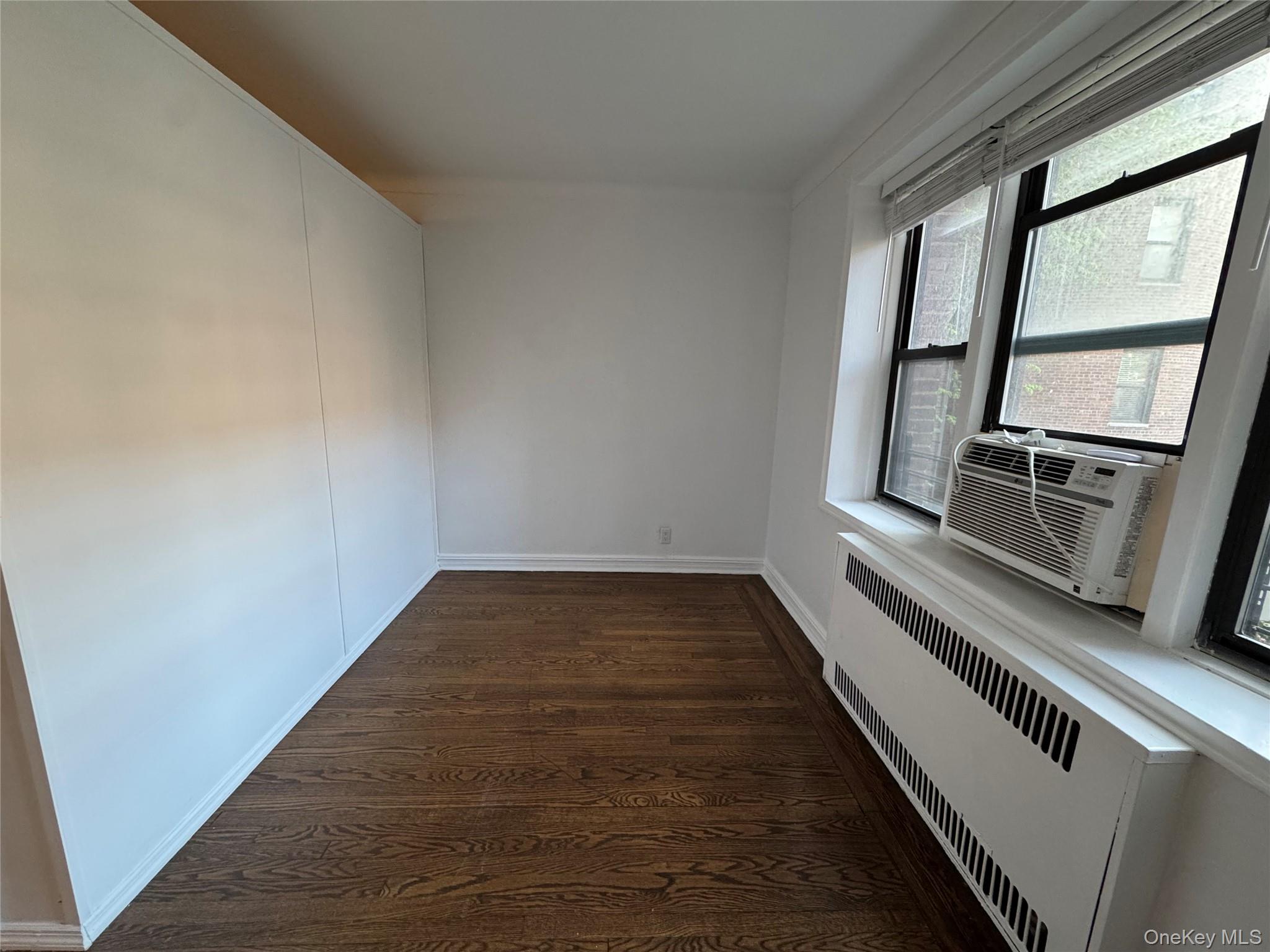 #6 photo, 69-10 Yellowstone blvd, クイーンズ区 Forest Hills , NY 11375