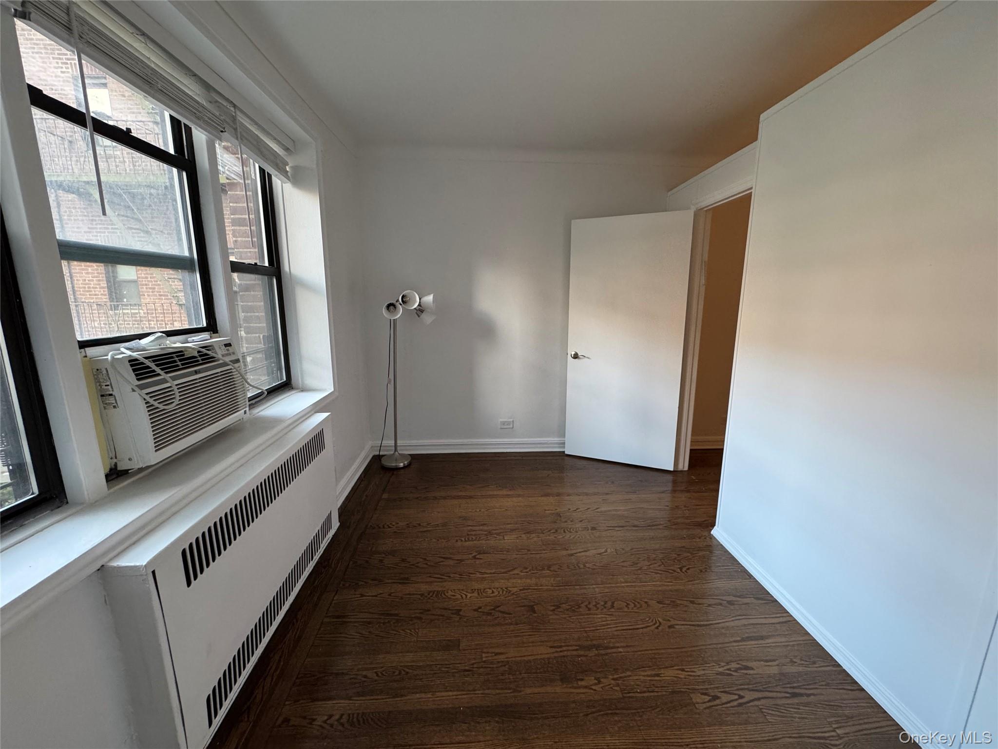 #7 photo, 69-10 Yellowstone blvd, クイーンズ区 Forest Hills , NY 11375