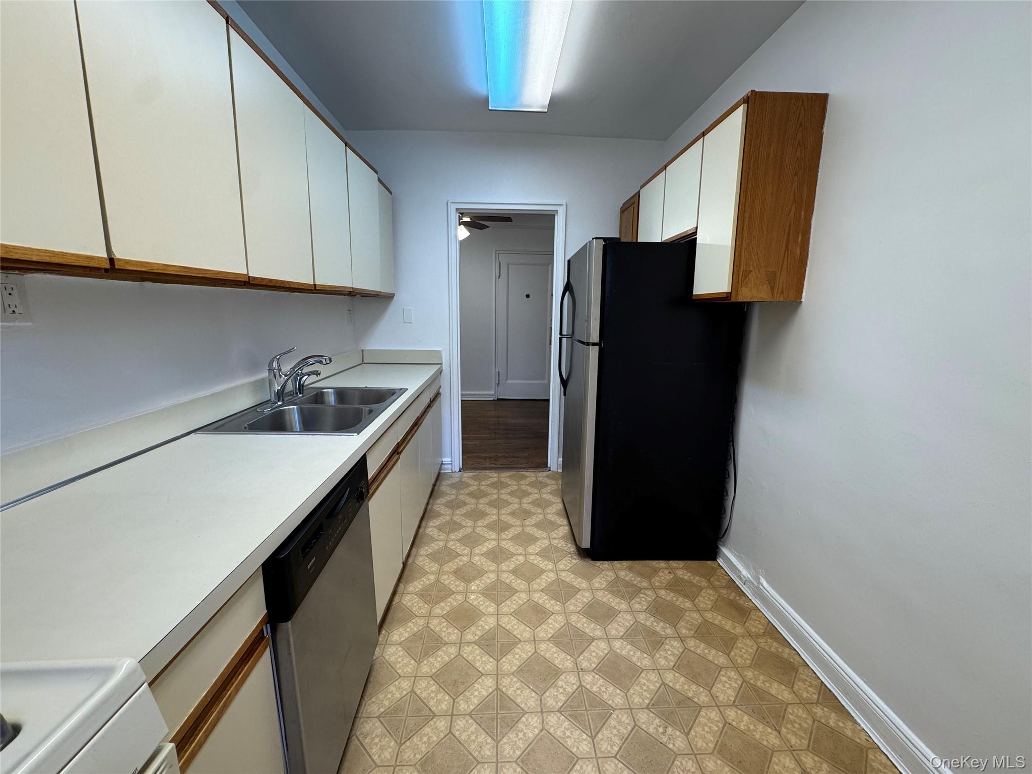 #9 photo, 69-10 Yellowstone blvd, クイーンズ区 Forest Hills , NY 11375