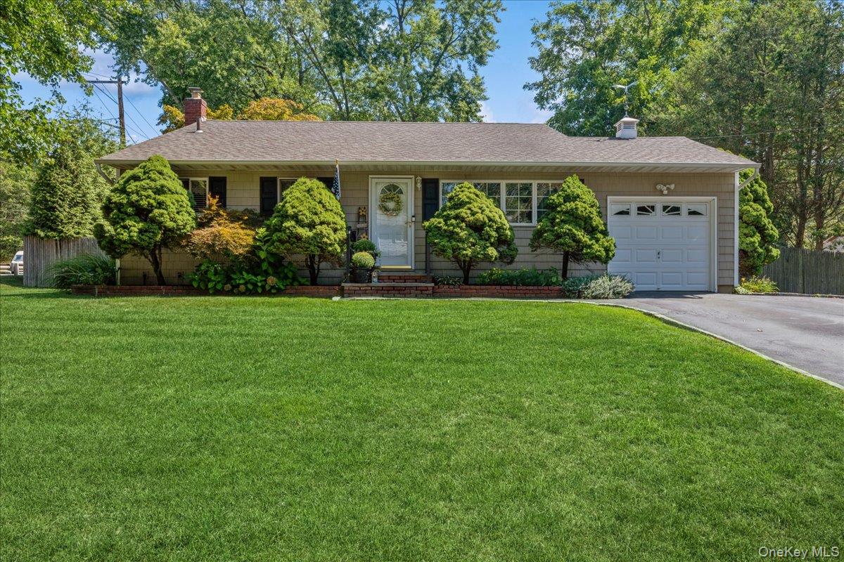 #1 photo, 2 Gay Lore Drive, サフォーク郡 Huntington , NY 11743