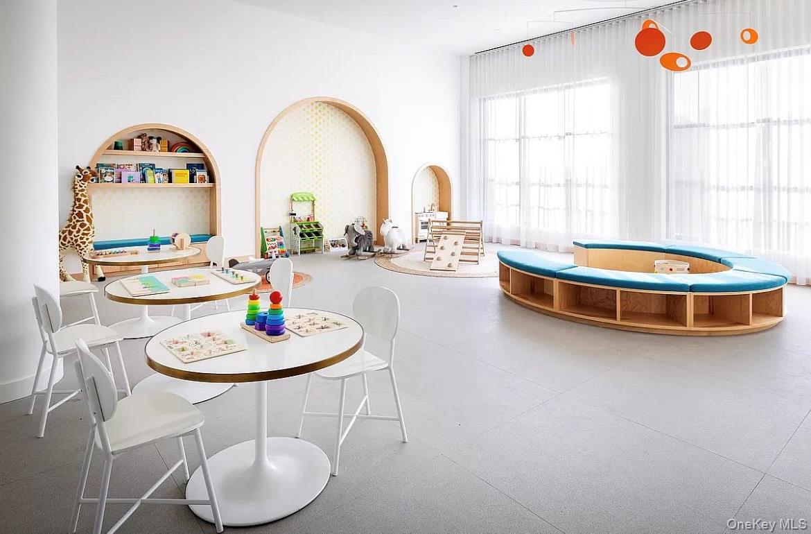 #13 photo, 180 Front Street, Brooklyn , NY 11201