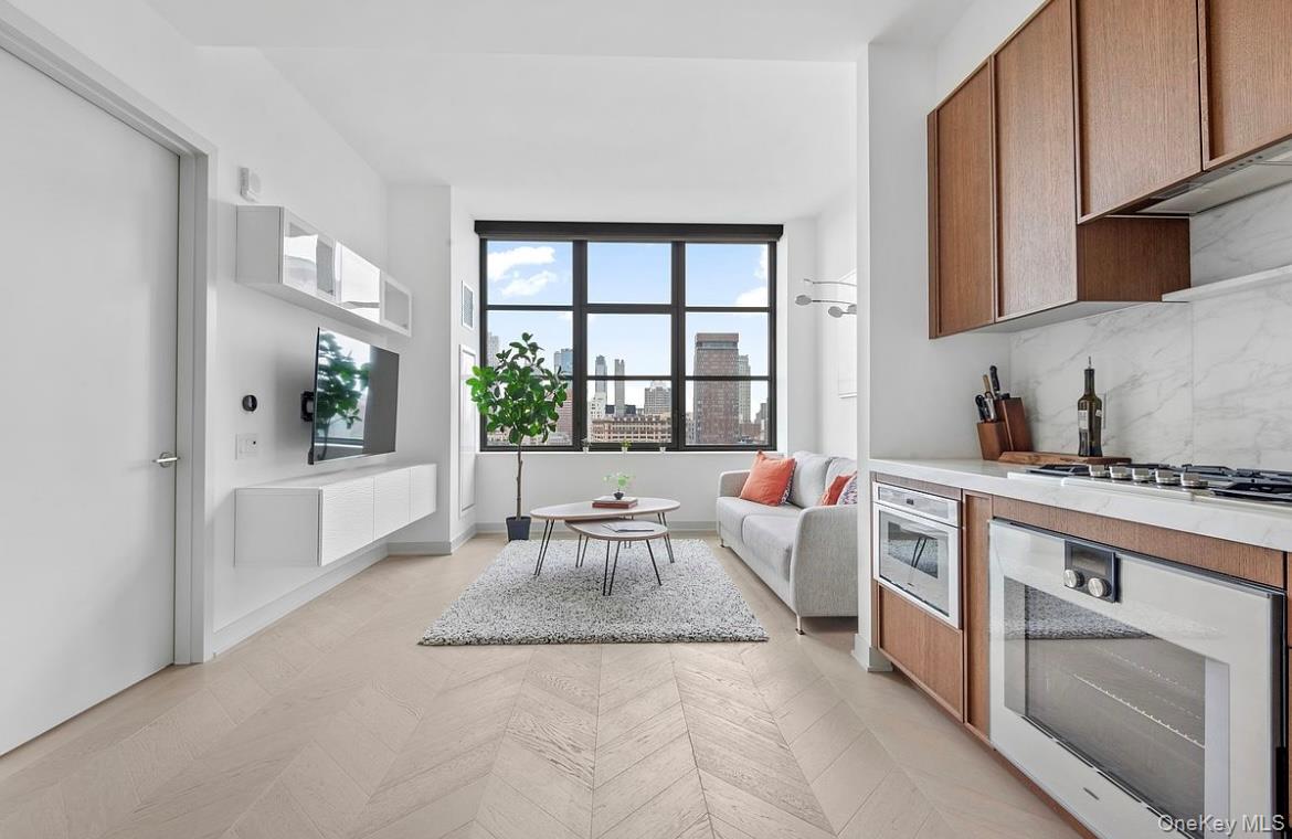 #19 photo, 180 Front Street, Brooklyn , NY 11201