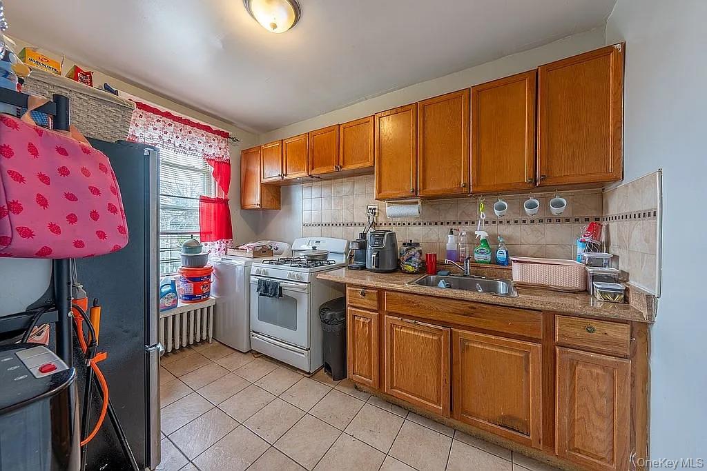 #11 photo, 97-29 88th Street Street, クイーンズ区 Ozone Park , NY 11416