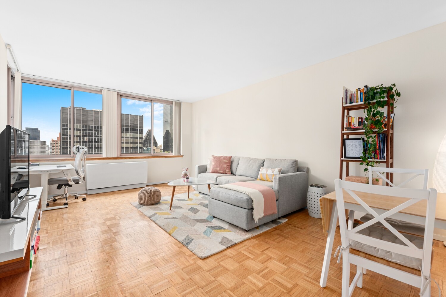 #1 photo, 235 E 40TH Street, Murray Hill , NY 10016