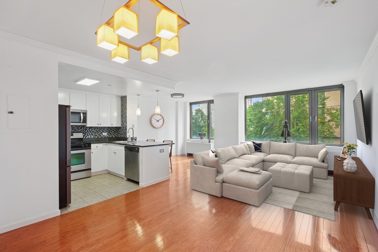 #1 photo, 455 MAIN Street, मैनहटन Roosevelt Island , NY 10044