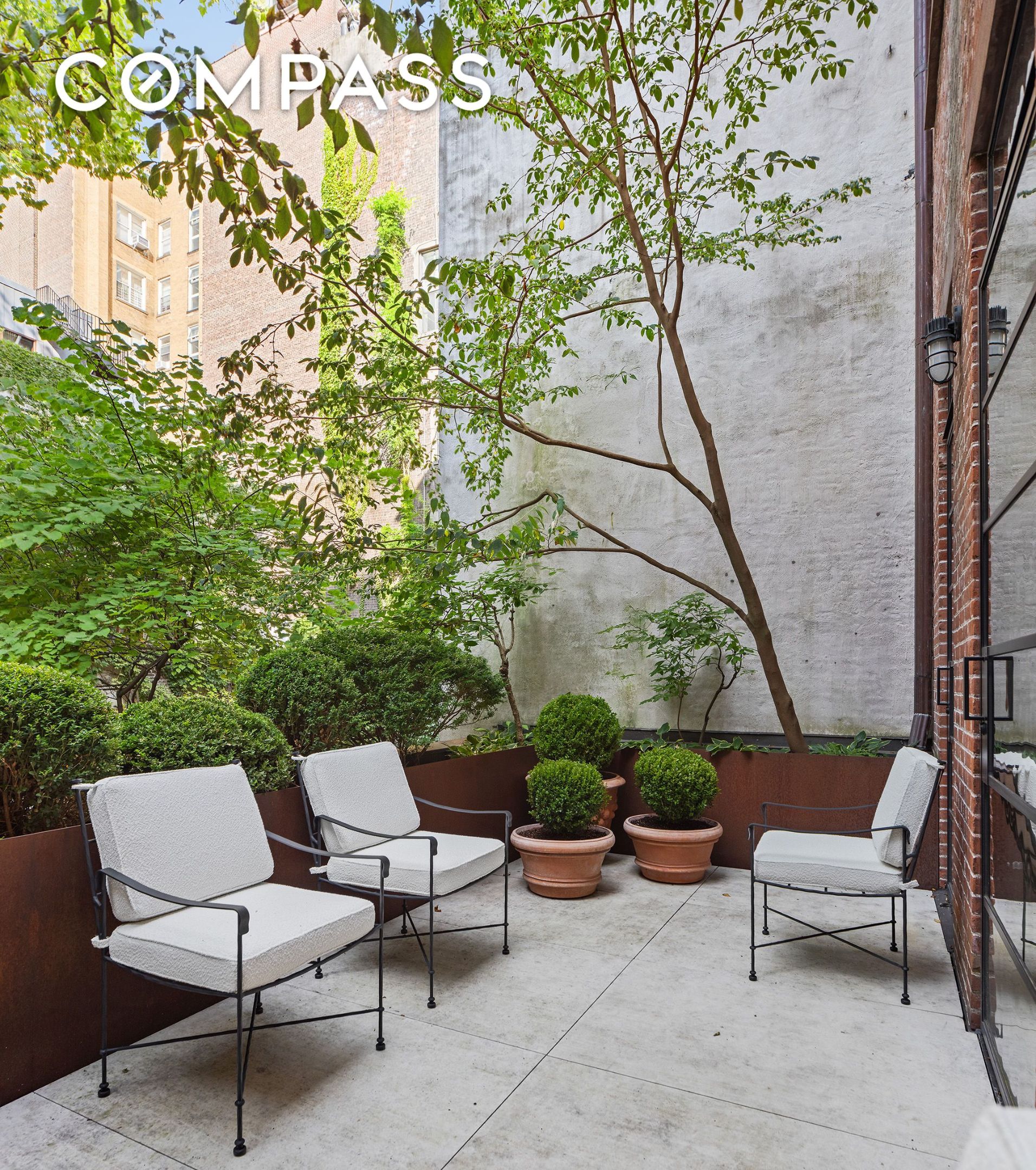 #10 photo, 55 W 9th Street, マンハッタン Greenwich Village , NY 10011